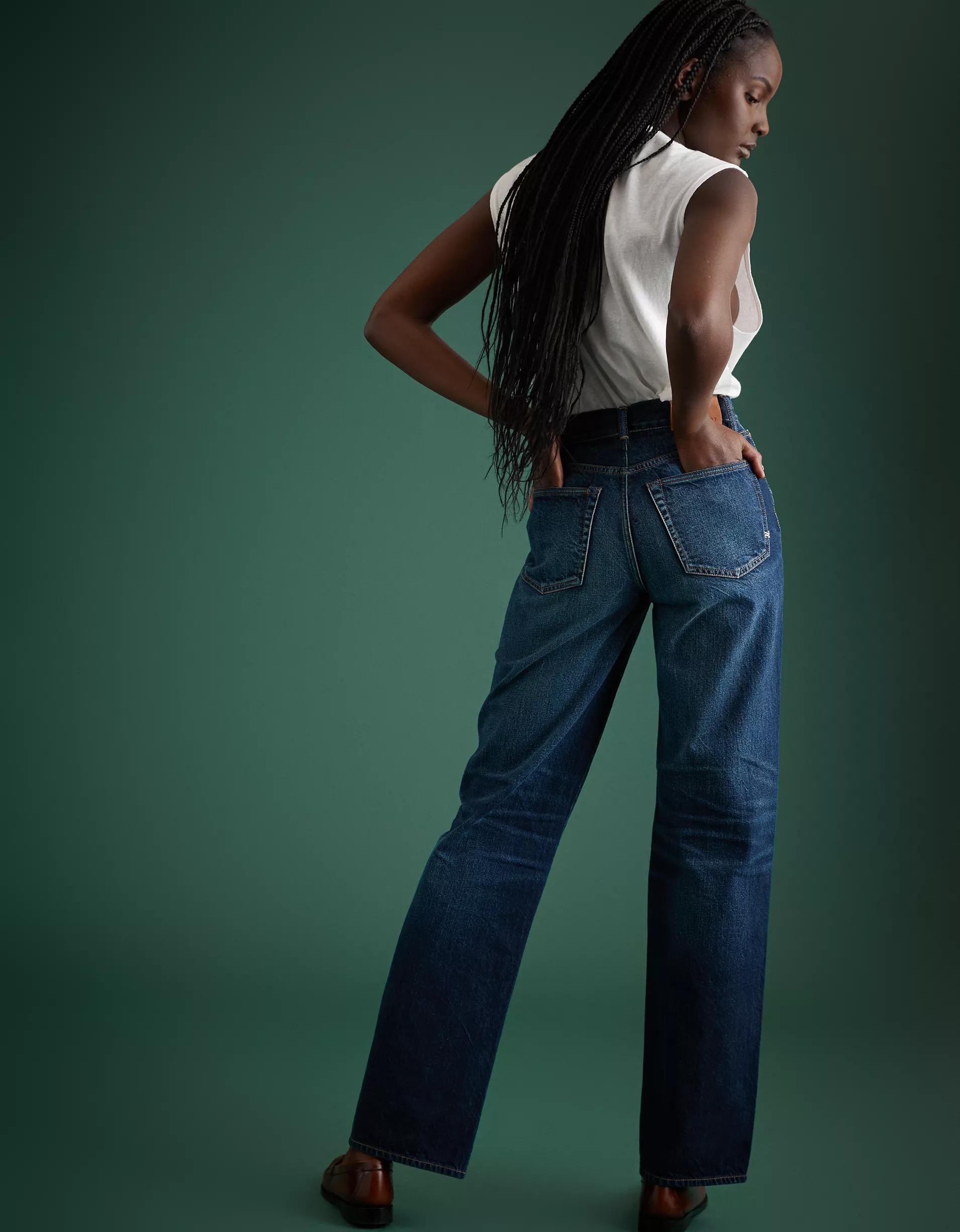 AE77 Premium Stovepipe Jean Product Image