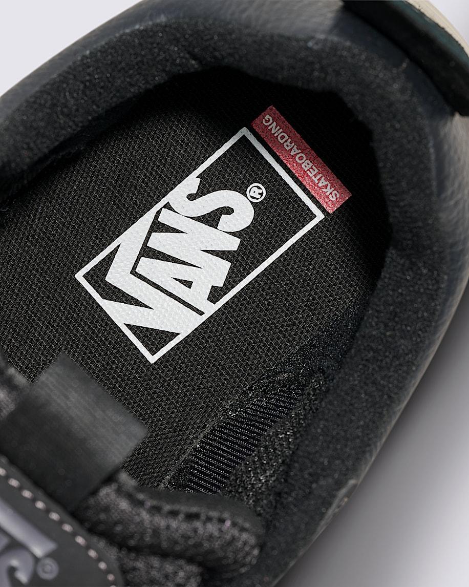 Skate Mixxa Shoe in Black| Vans US Product Image