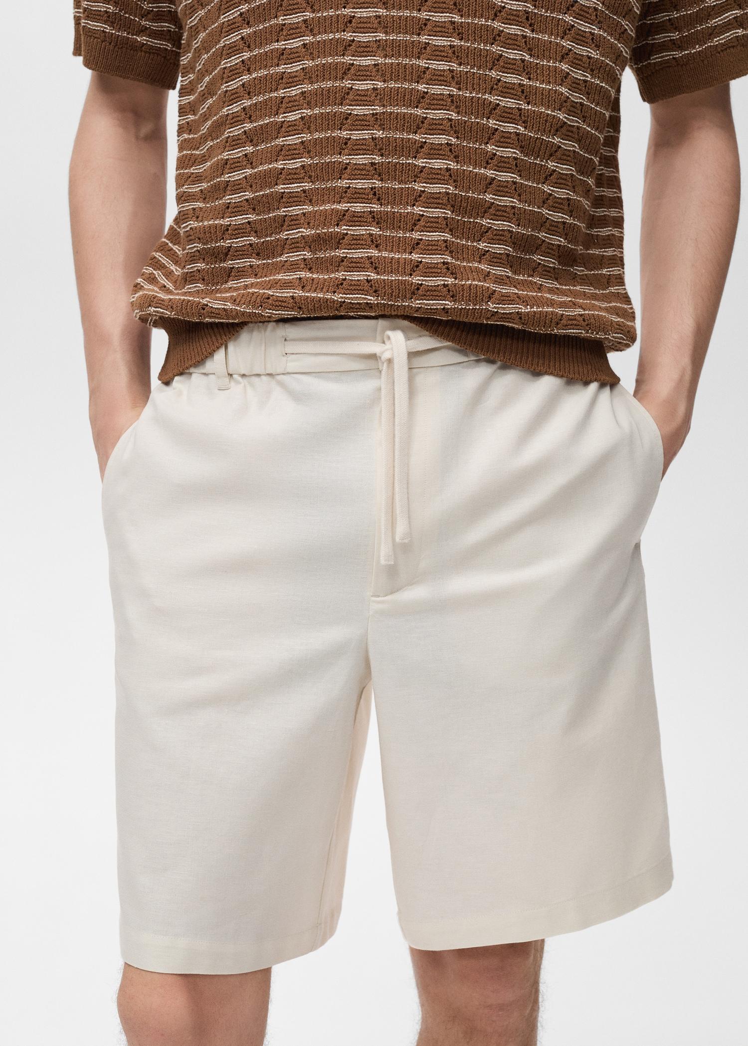 Cotton-linen blend bermuda shorts - Men | MANGO USA Product Image