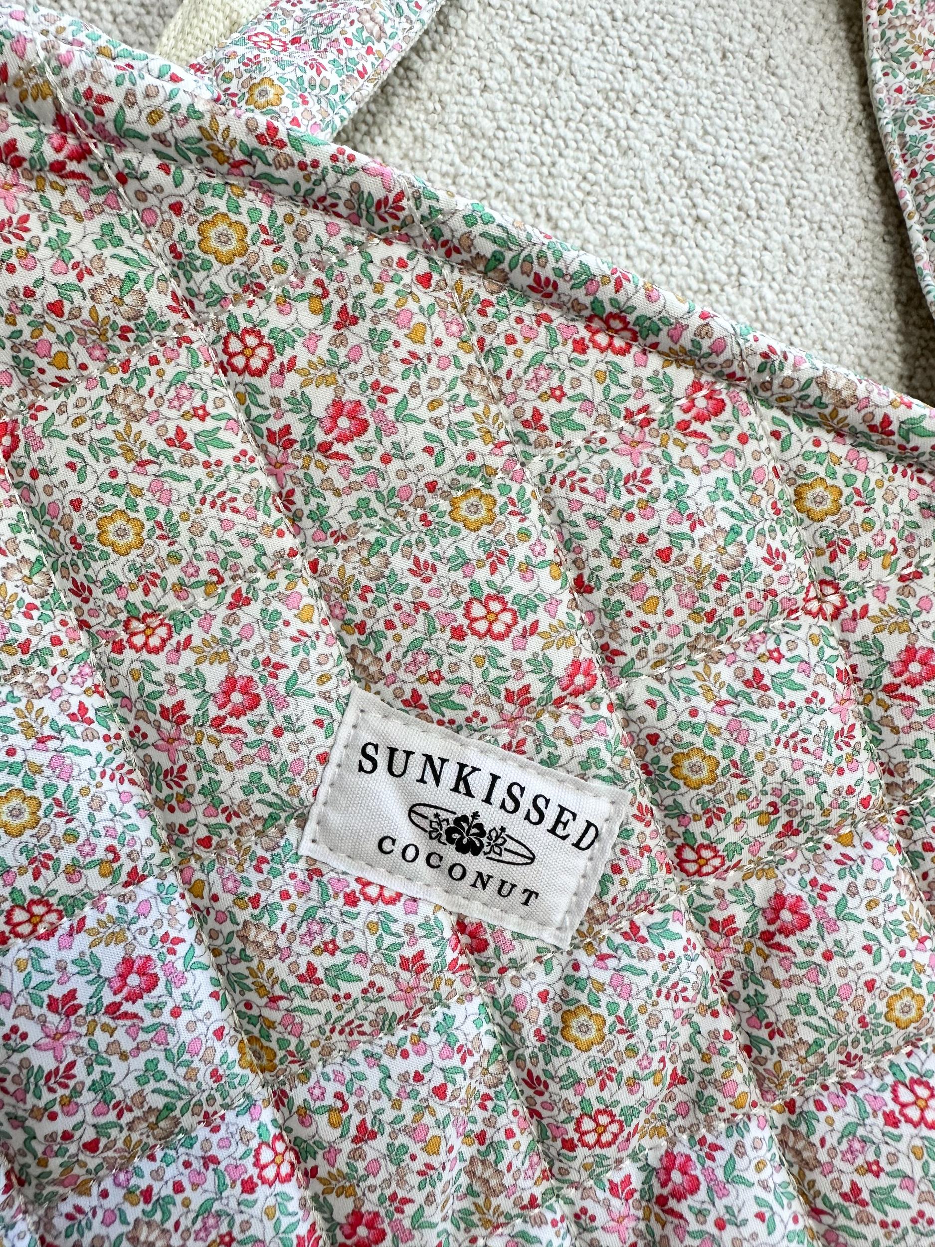 Floral Day In The Park Handmade Tote Zipper Bag Product Image