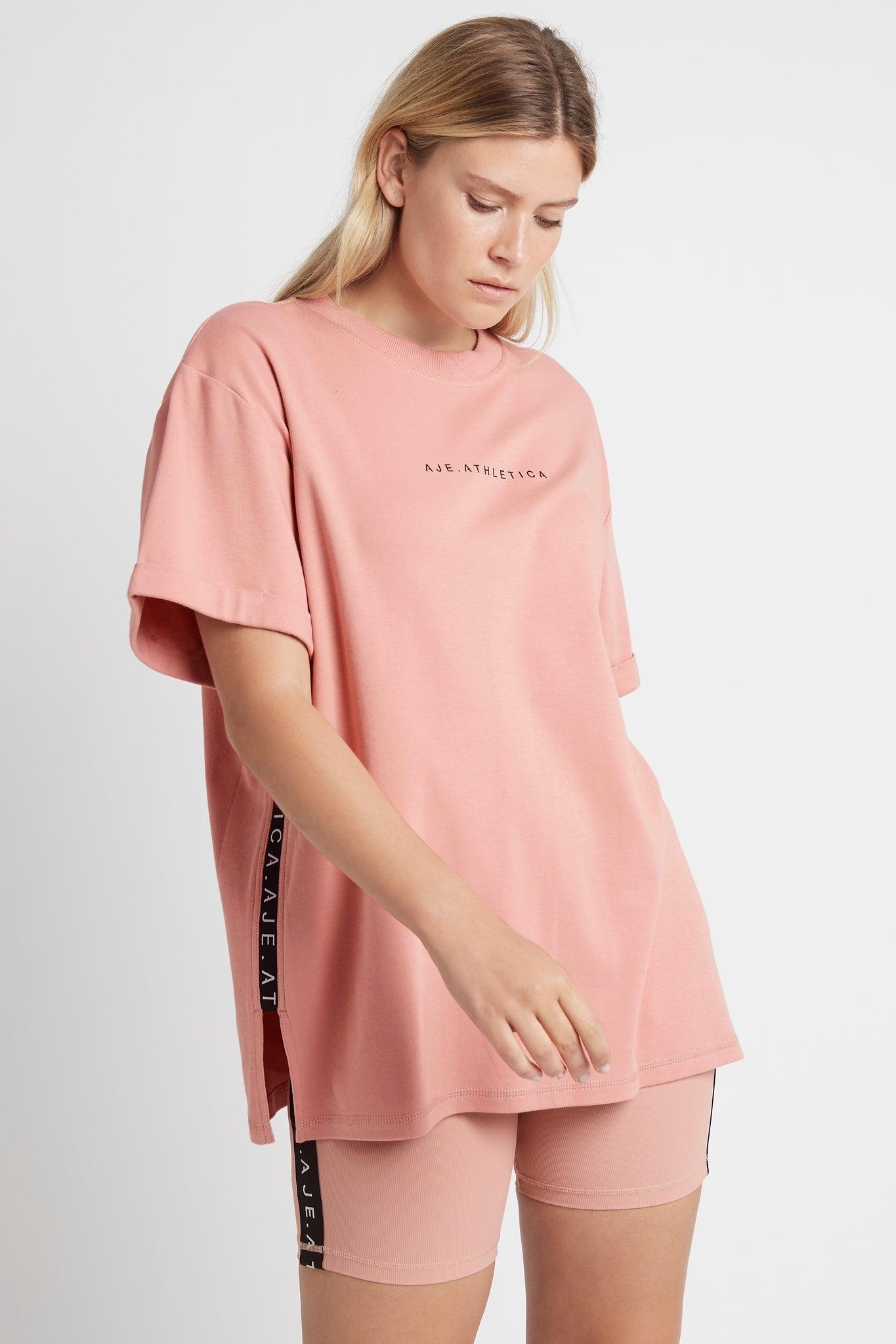 Logo T-Shirt 102 Product Image