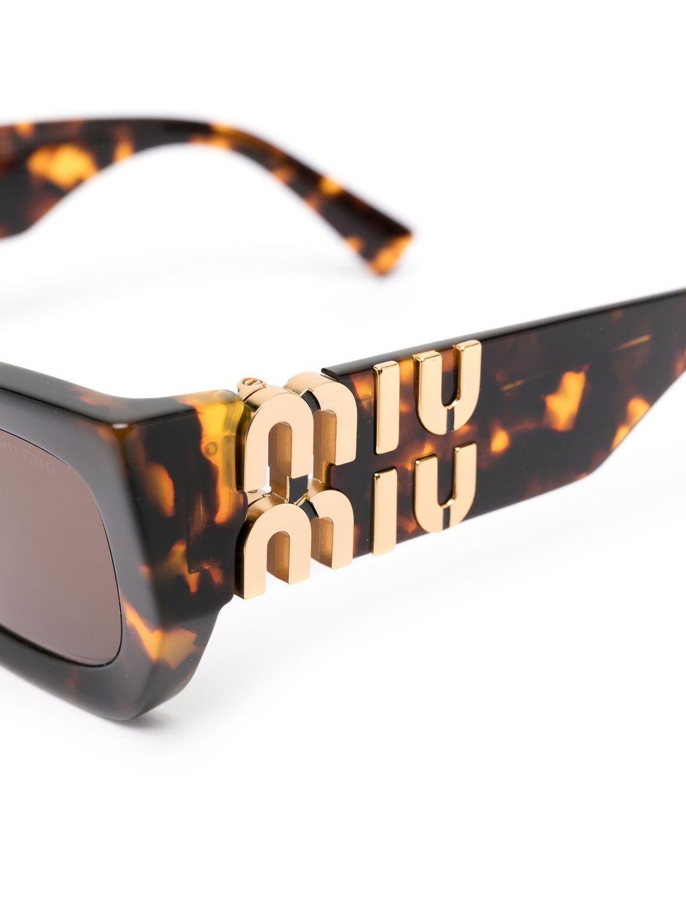 cat-eye frame sunglasses Product Image