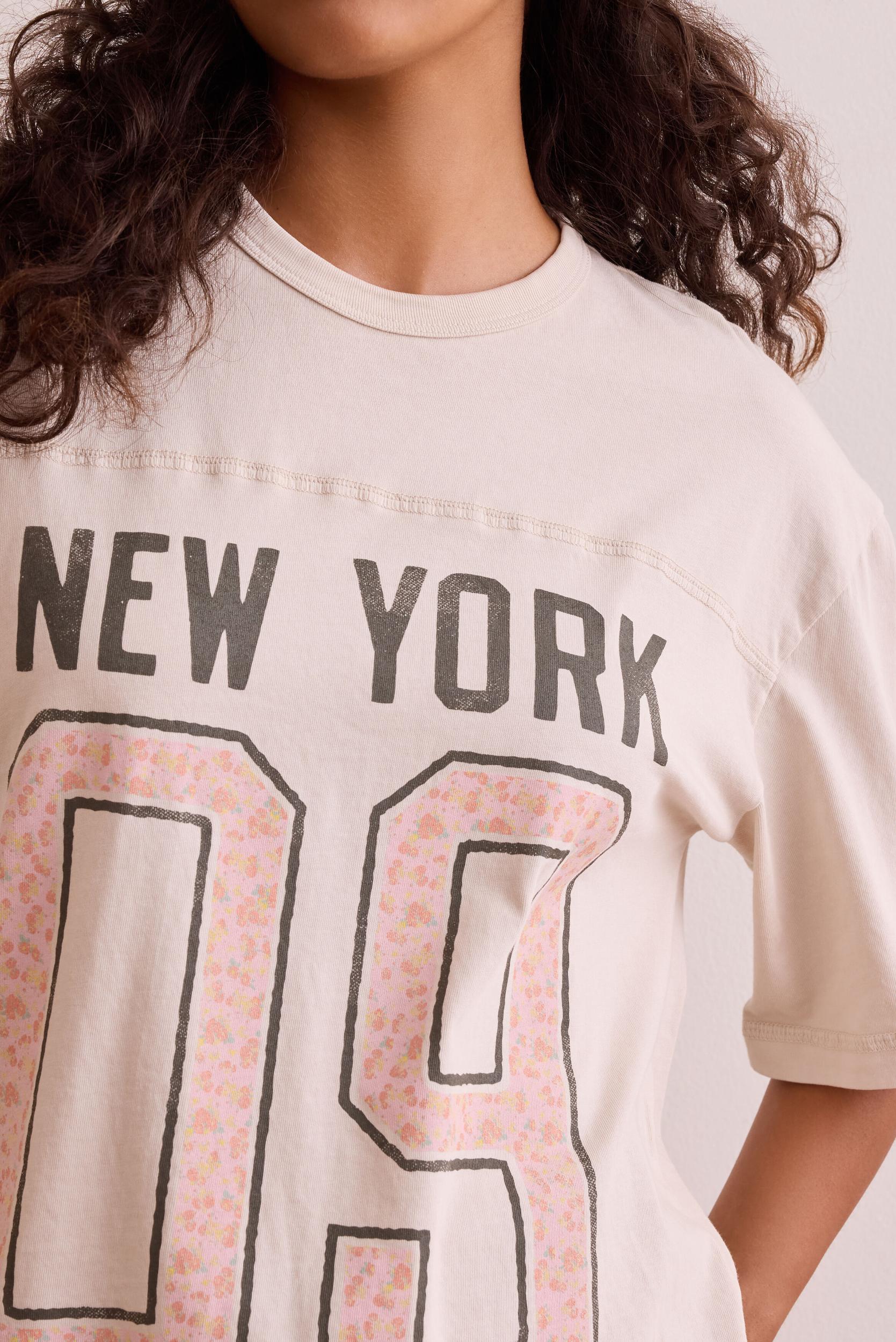 New York 09' Oversized Tee Product Image