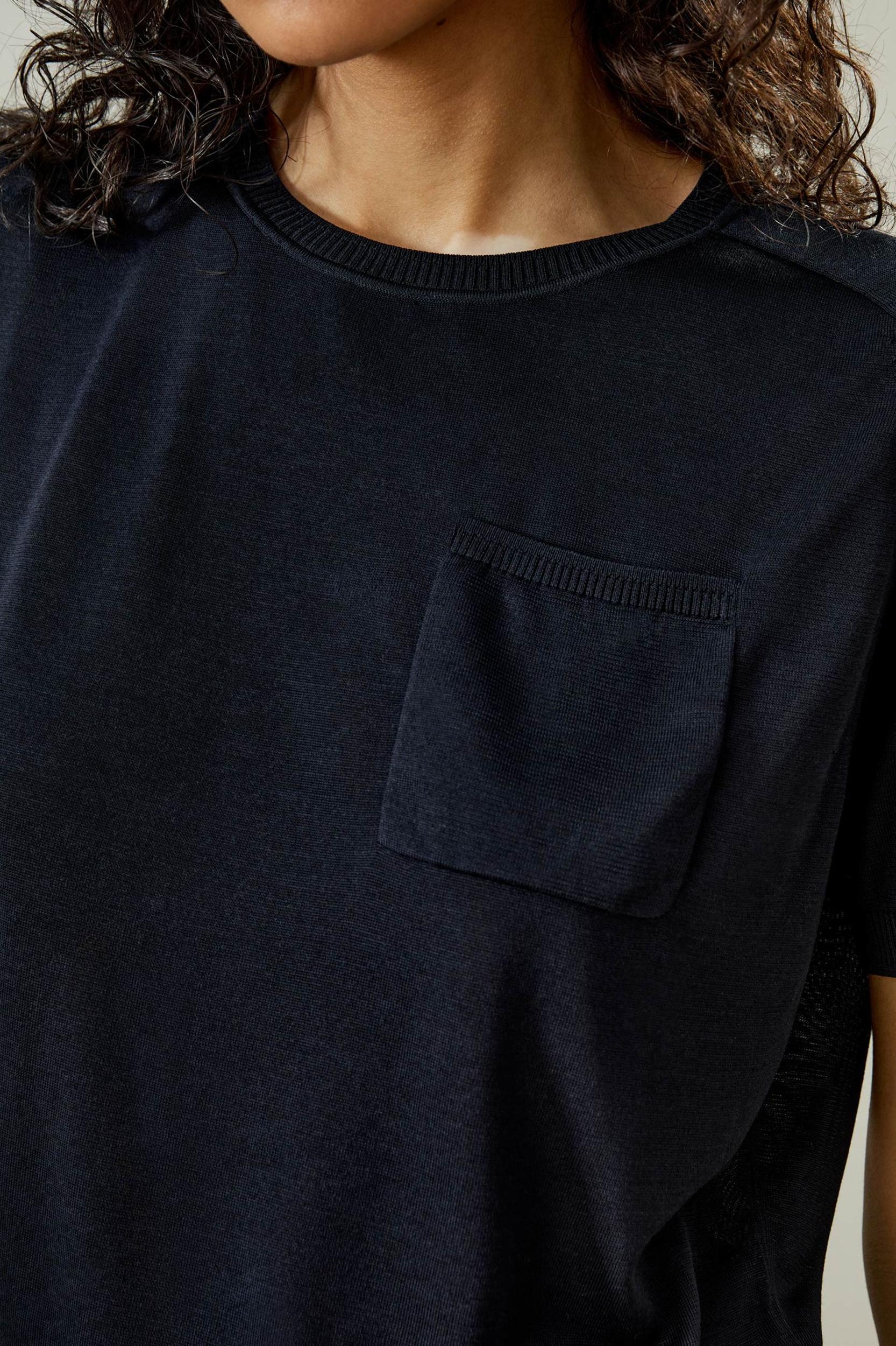 Basic Silk Crewneck T-shirt Product Image
