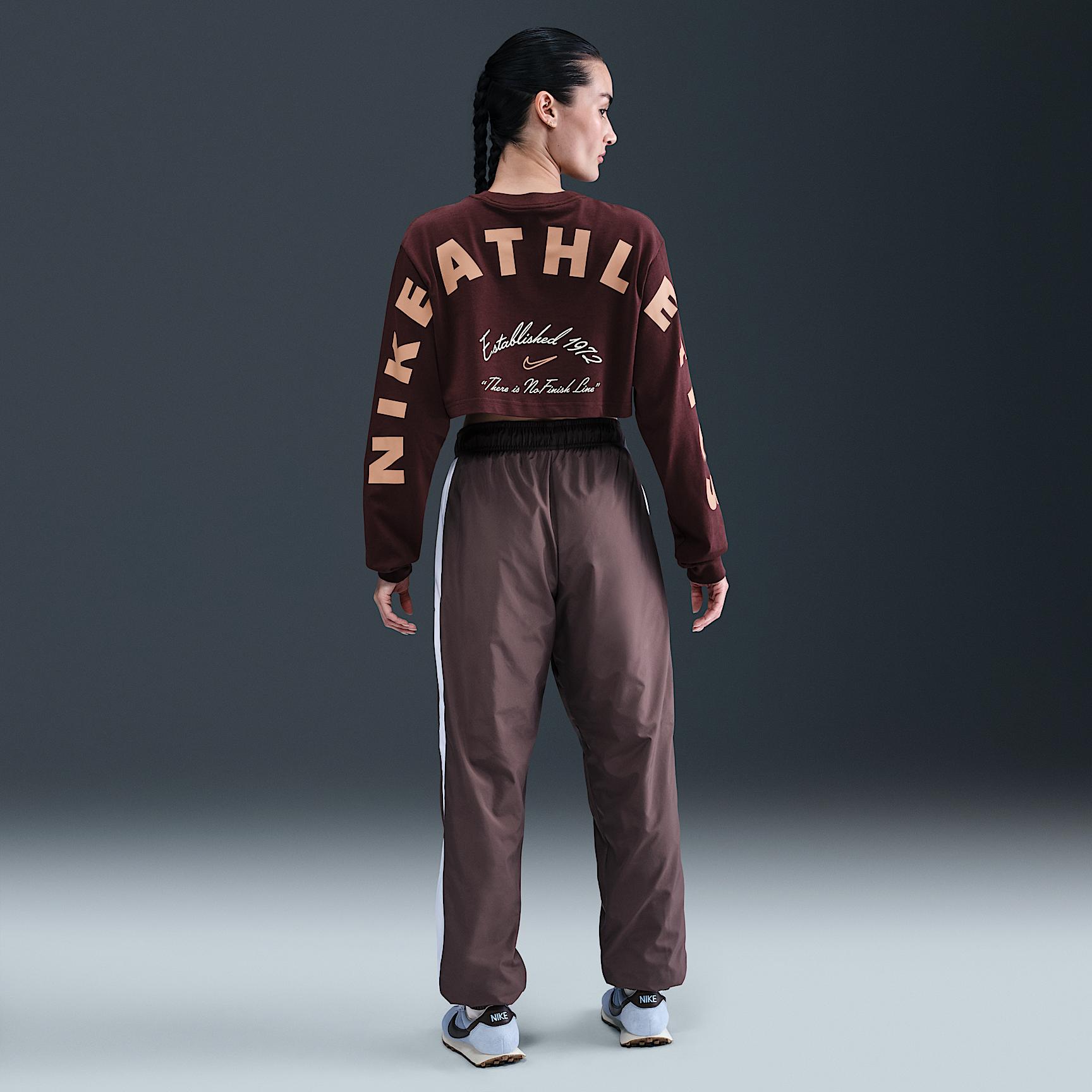 Women's Nike Sportswear Oversized Long-Sleeve Cropped T-Shirt Product Image