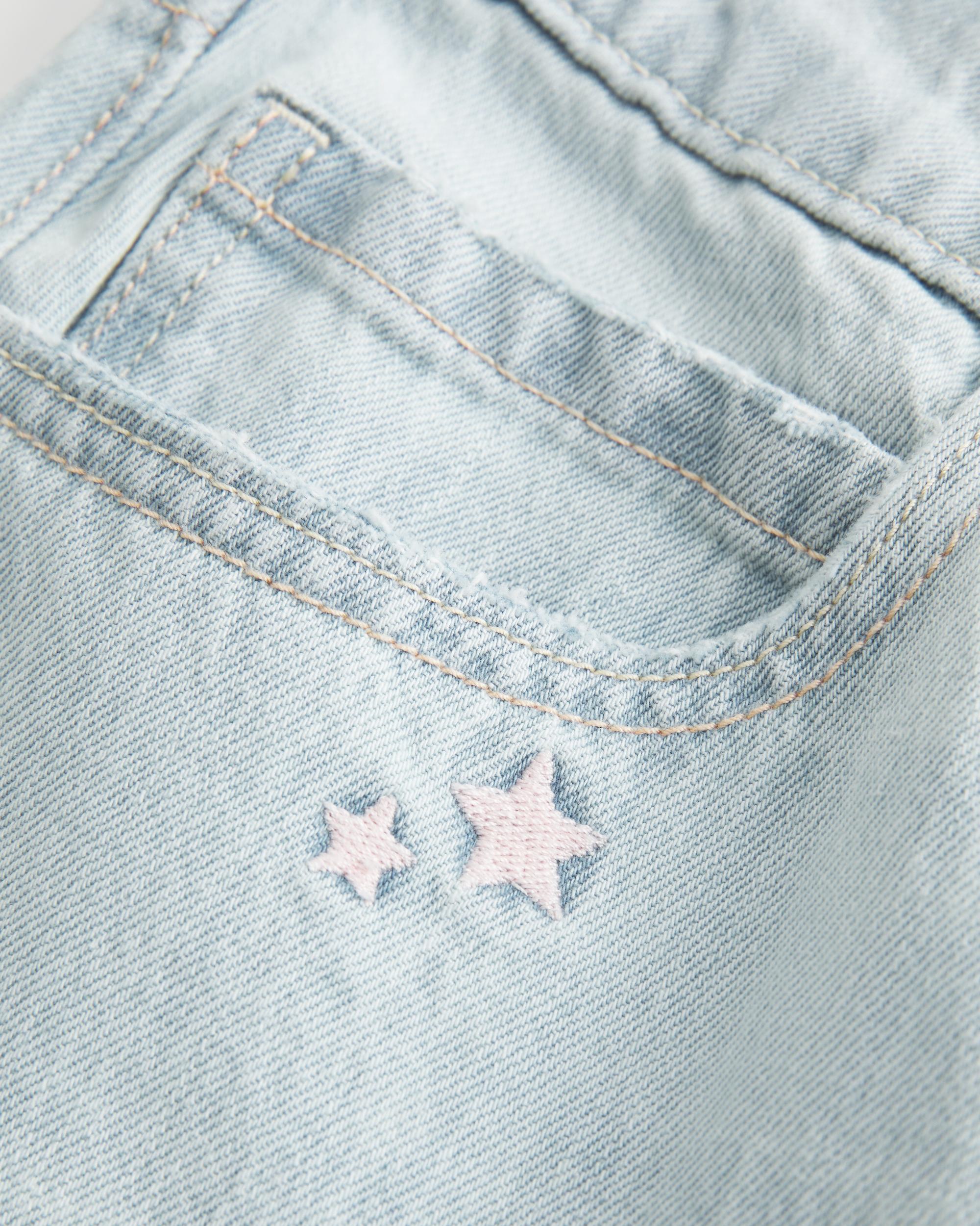 Low-Rise Light Wash Star Embroidery Baggy Jeans Product Image