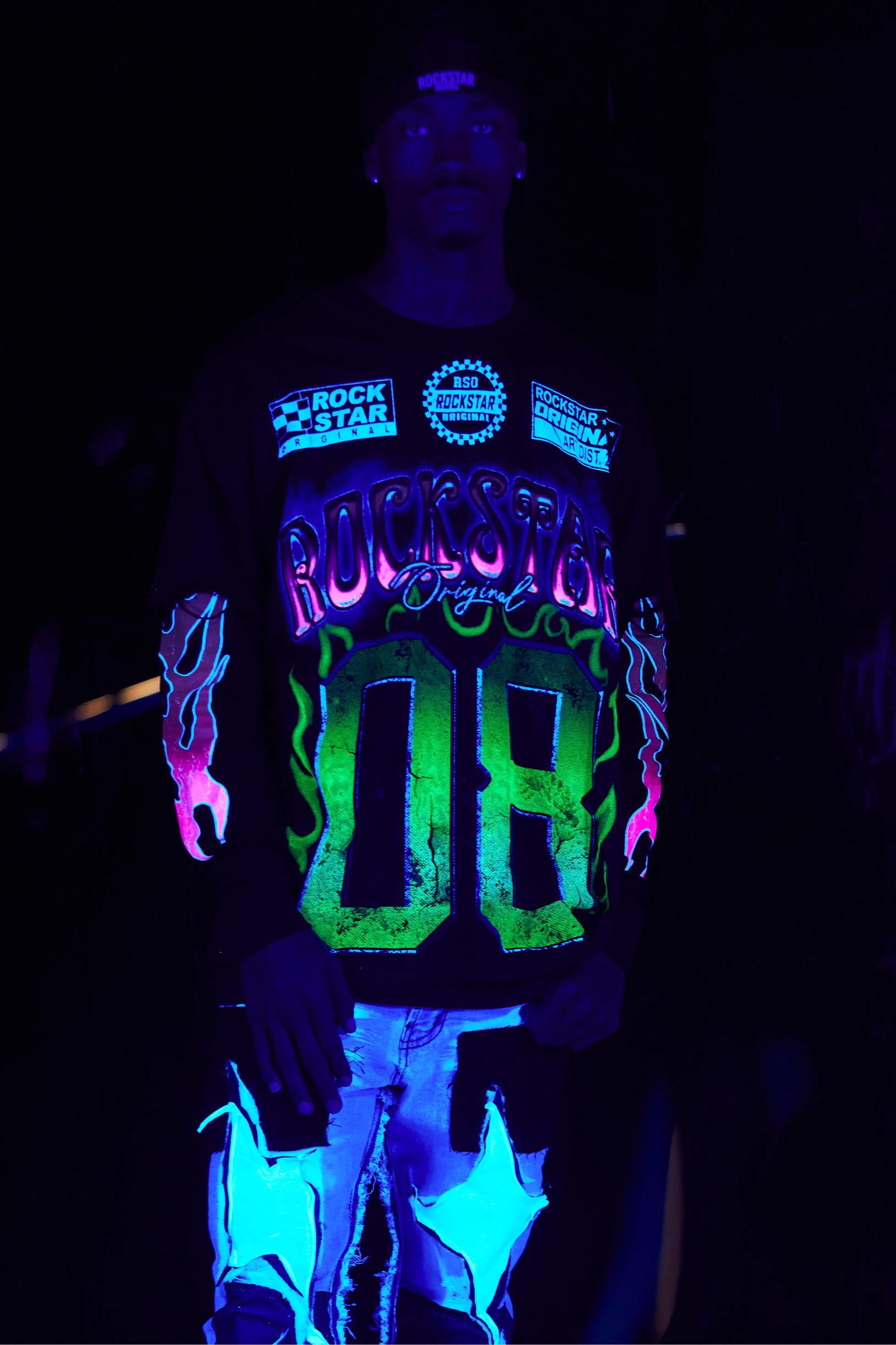 Quito Black Double Layer Graphic T-Shirt Male Product Image