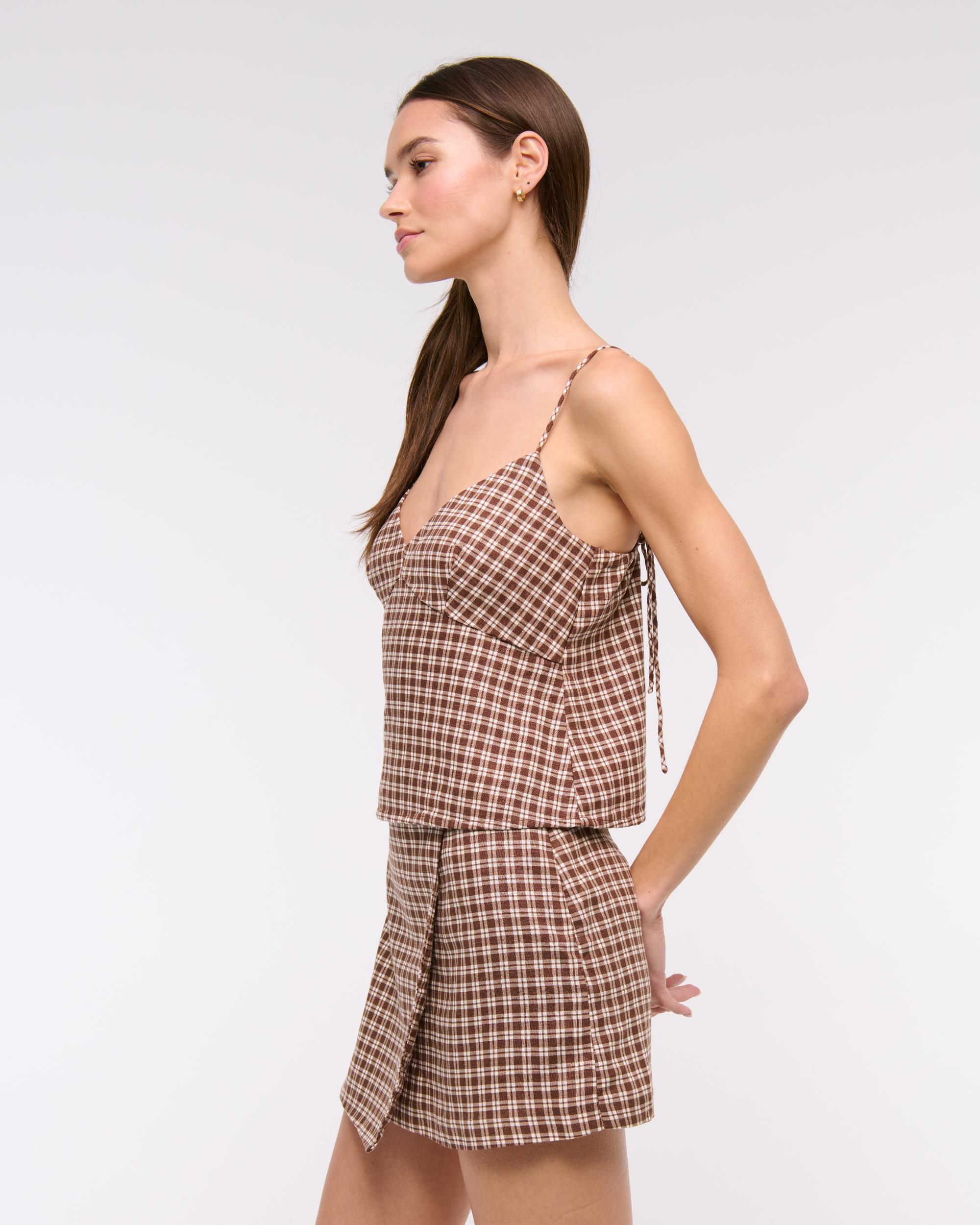 The A&F Scarlett Linen-Blend Wrap Mini Skort Product Image