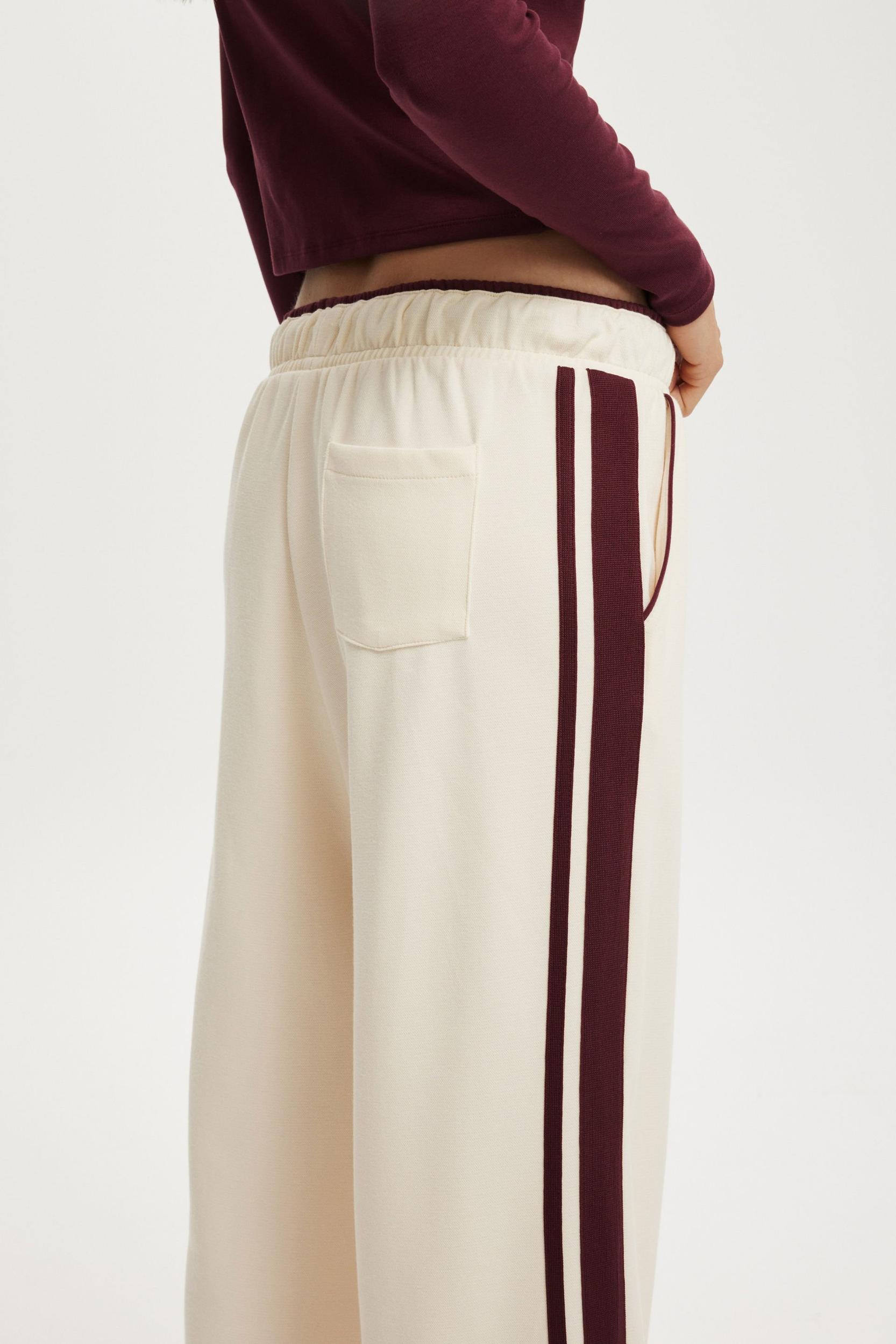 Contrast Wide Leg Sweatpant Product Image