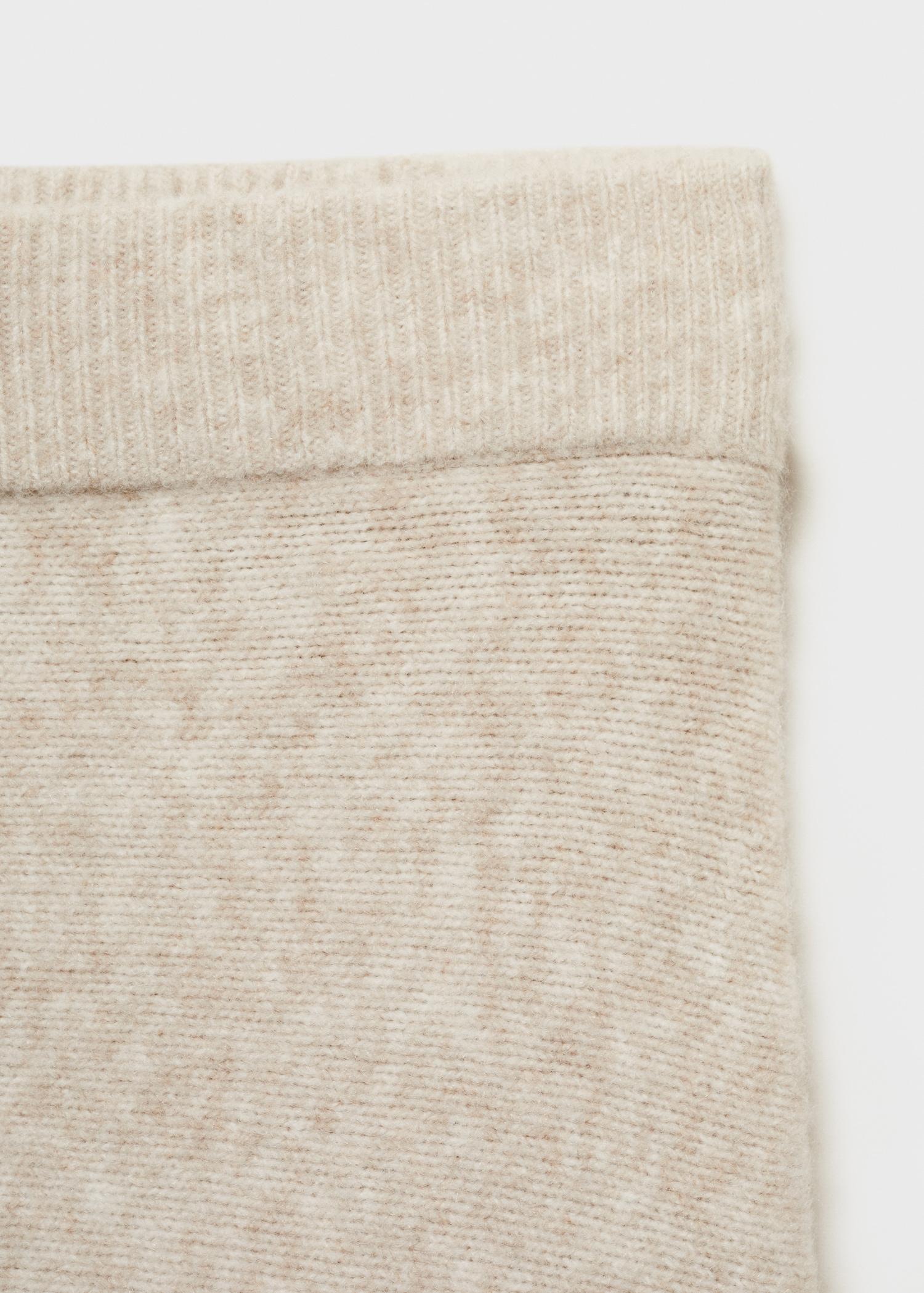 Long knitted skirt - Women | MANGO USA Product Image