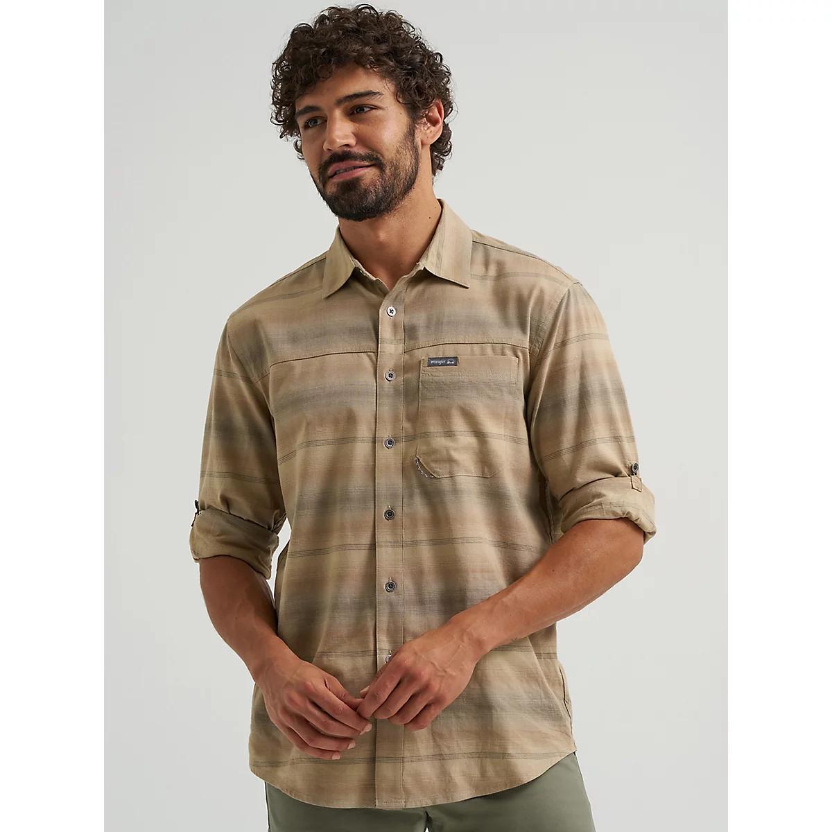 Men's Outdoor Single Pocket Shirt | Men's SHIRTS | Wrangler® Product Image
