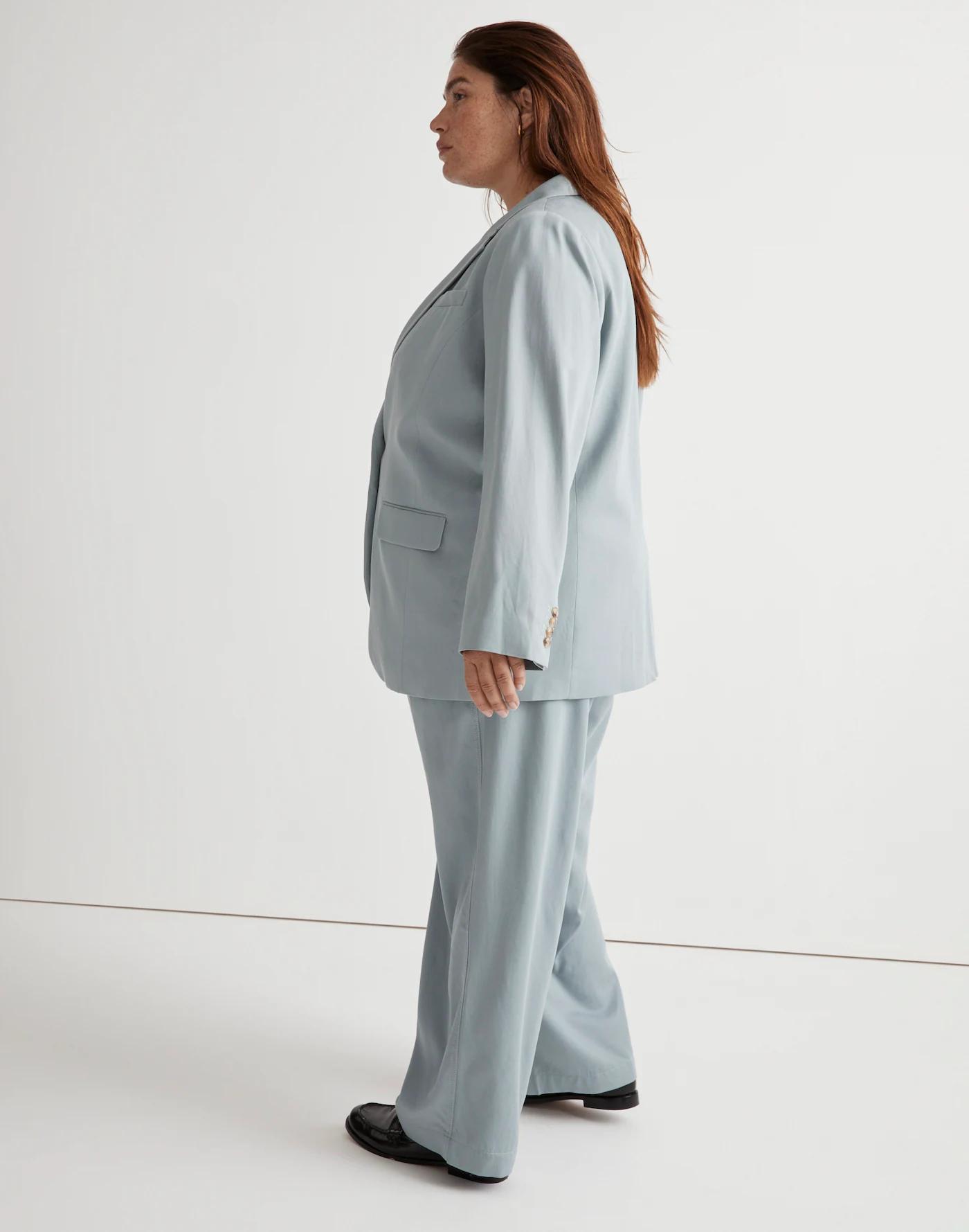 The Plus Larsen Blazer in Drapeweave Product Image