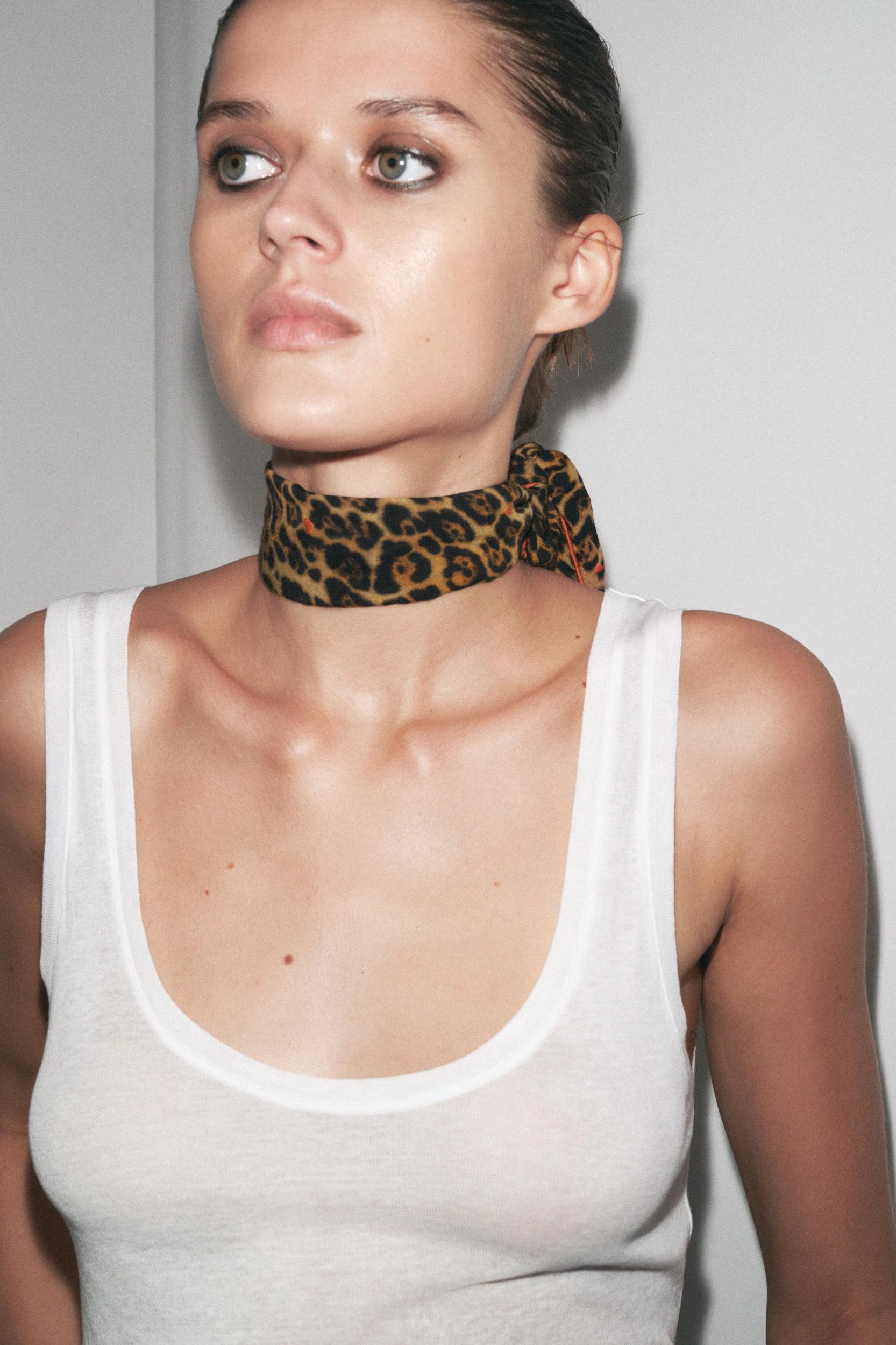 ANIMAL PRINT BANDANA WITH HEART EMBROIDERY Product Image