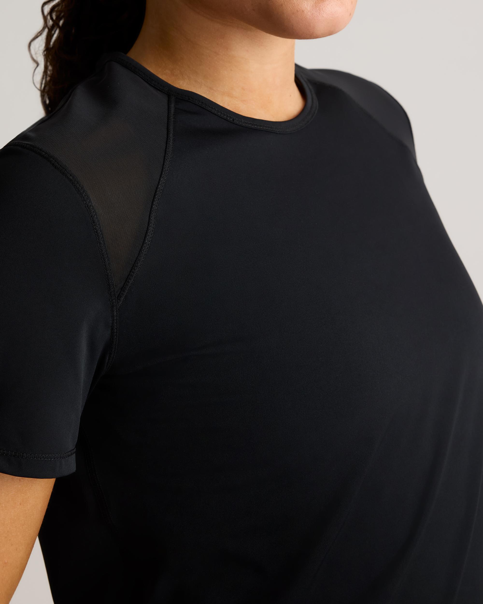Quince | Women's Essential Run T-Shirt Nylon/Spandex Product Image