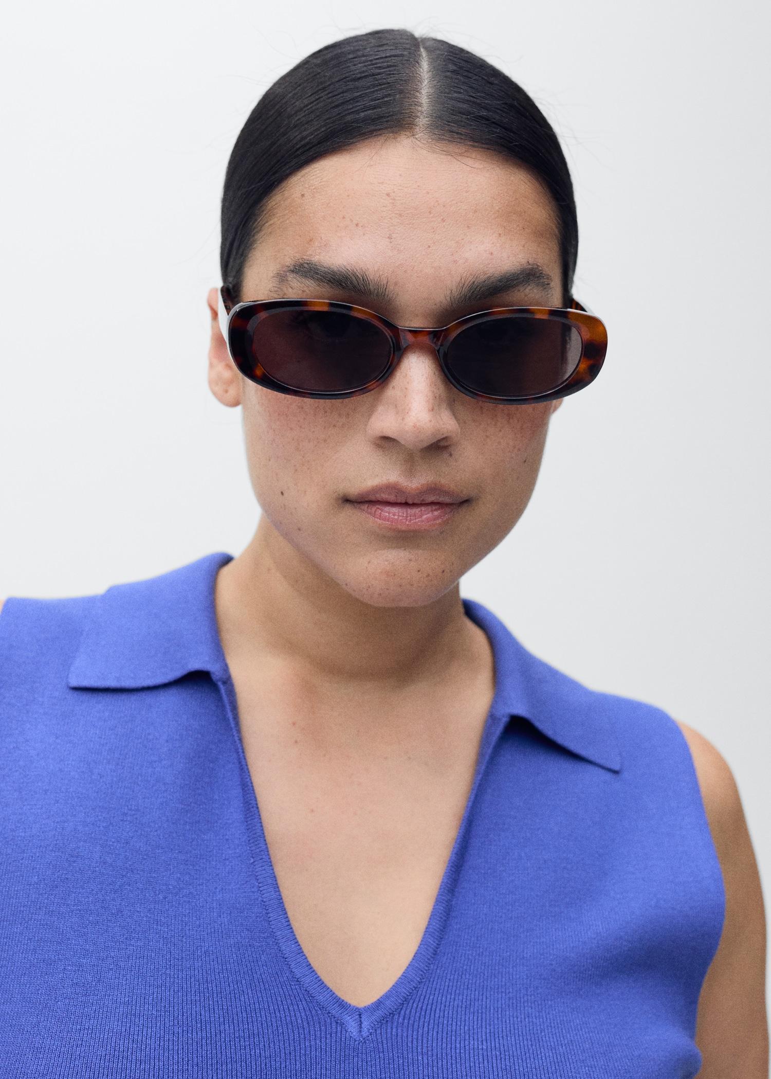 Polo-neck knitted top - Women | MANGO USA Product Image