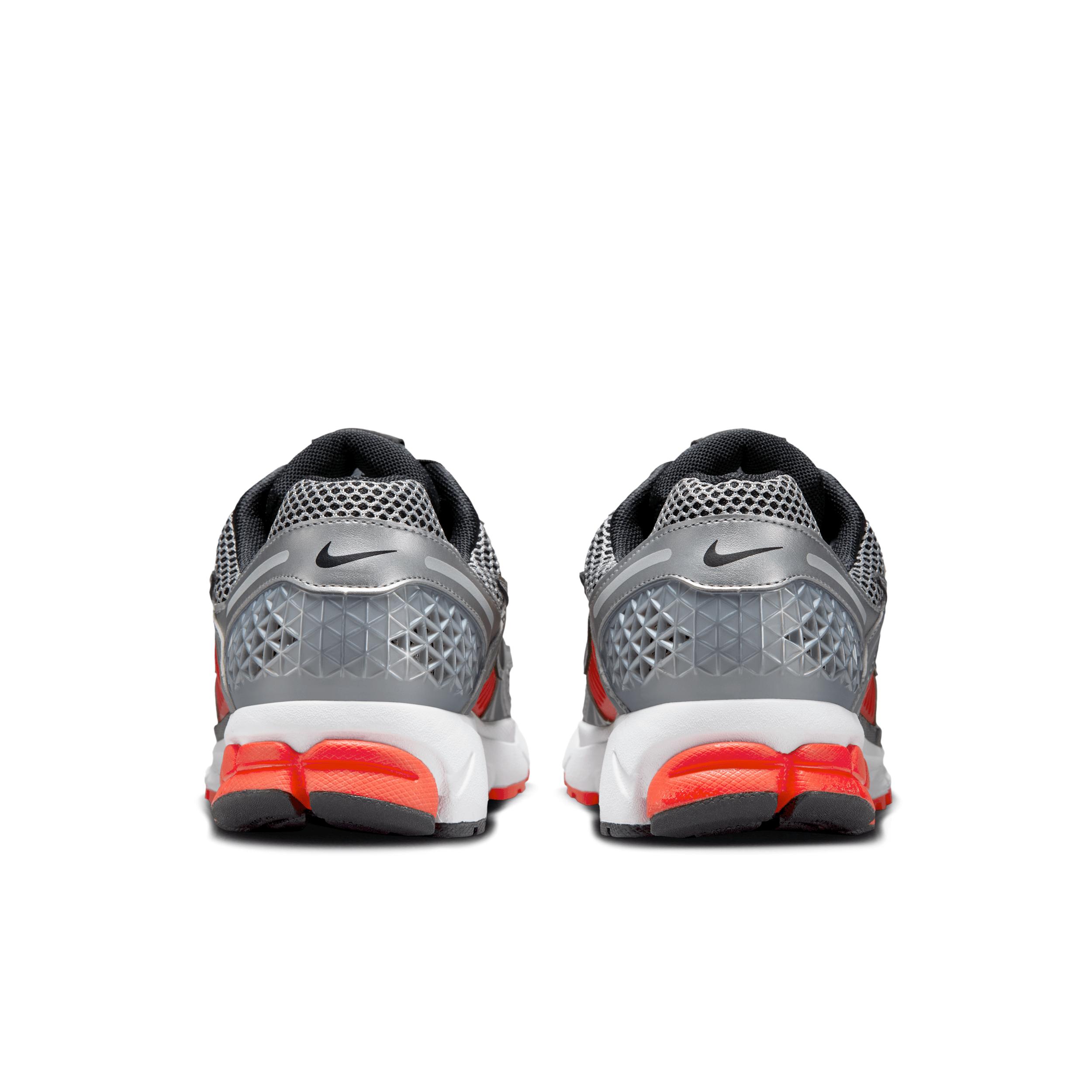 Nike Mens Nike Vomero 5 - Mens Shoes Metallic Silver/Black/White Product Image