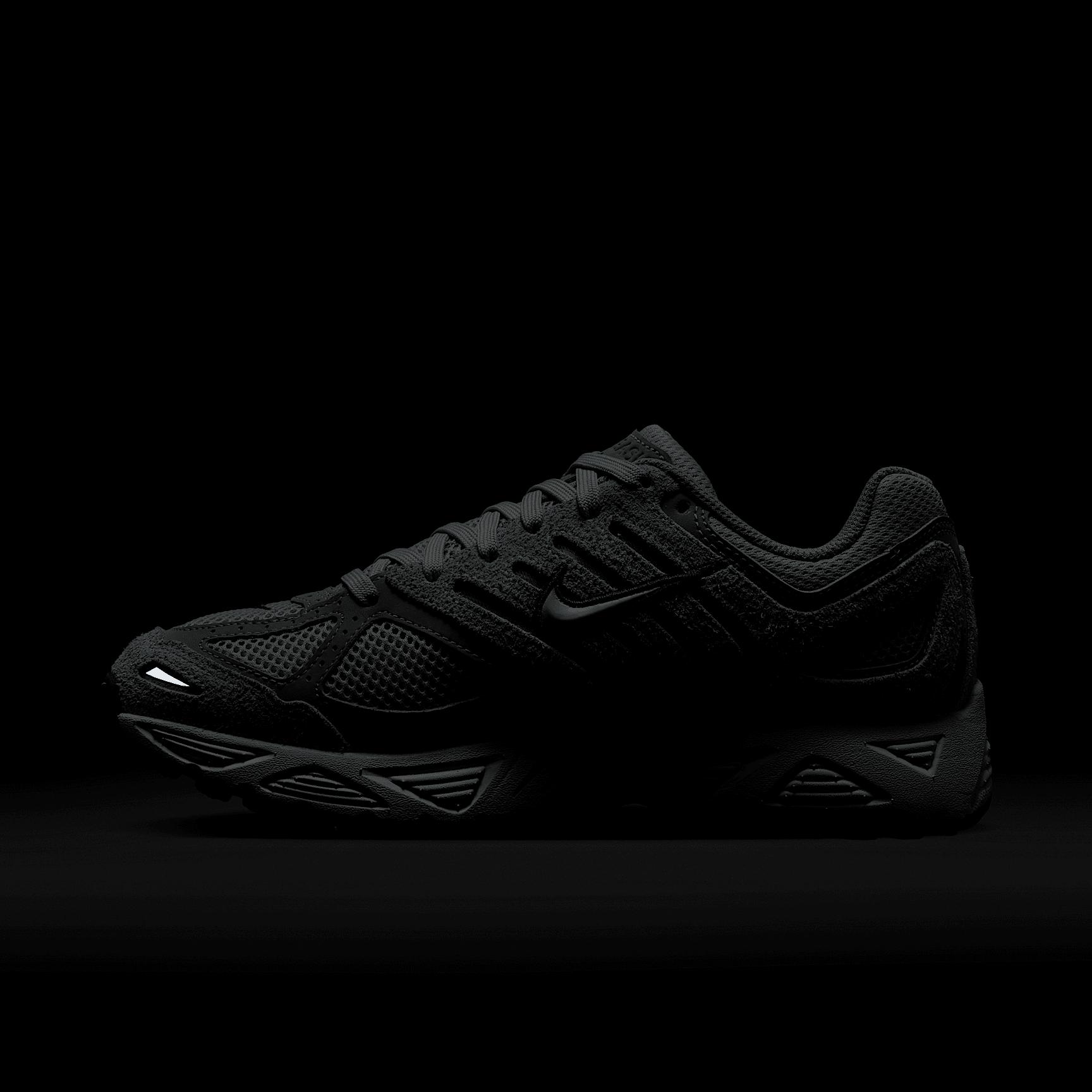 Nike Womens Air Pegasus 2005 Shoes | HQ1675-100 Product Image