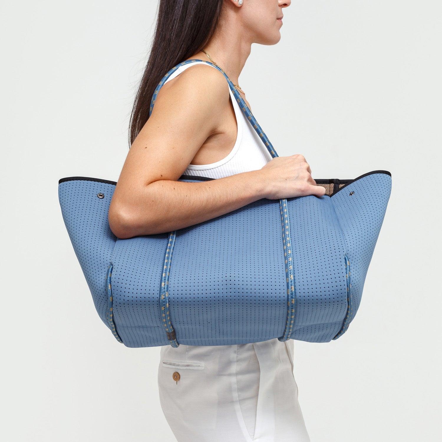 EVERYDAY TOTE STORMY BLUE Product Image