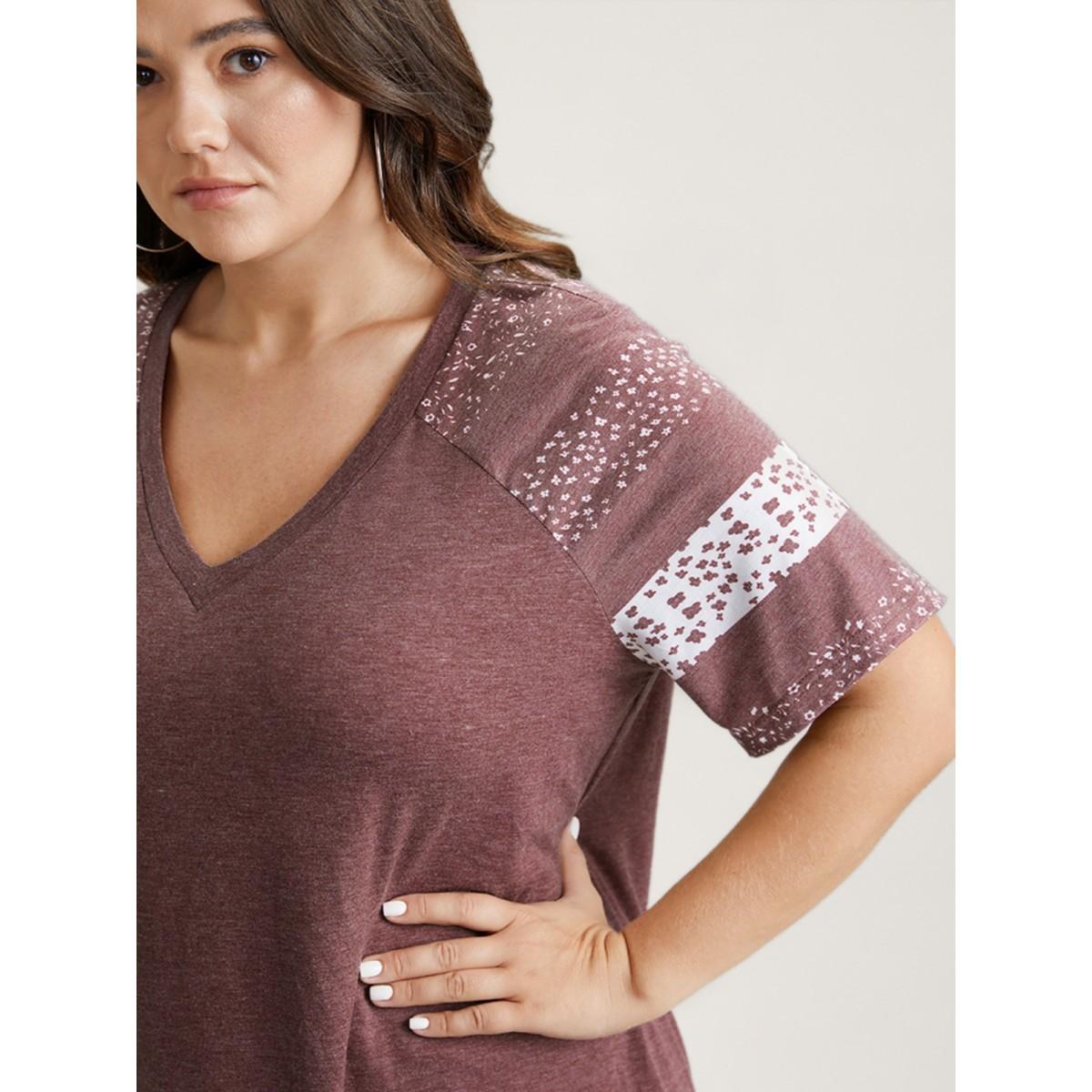 Plus Size Ditsy Floral Colorblock Contrast Raglan Sleeve T-shirt Russet Women Leisure Contrast Ditsy Floral V-neck Casual T-shirts BloomChic 30/6X Product Image
