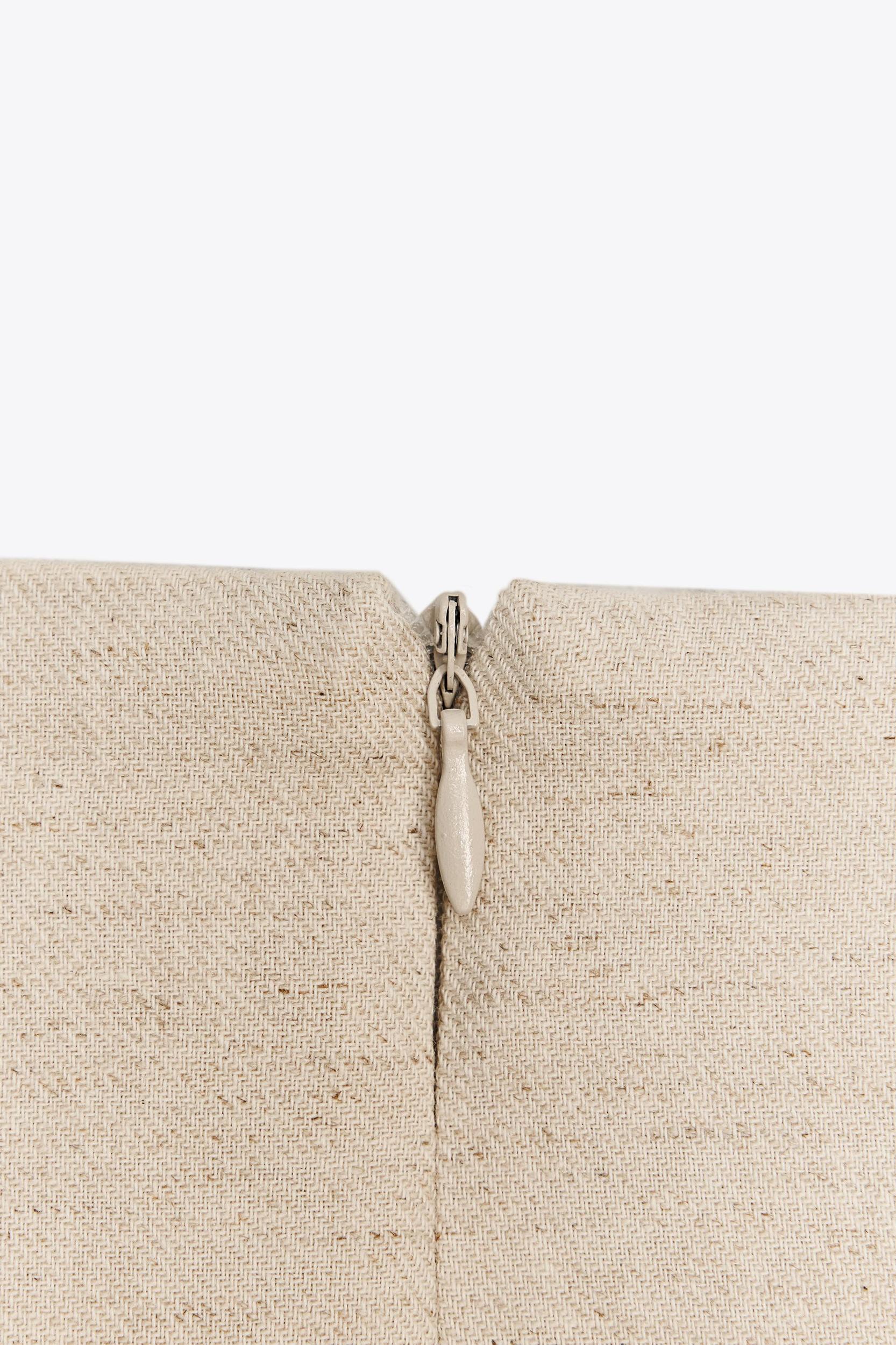 LINEN BUCKLE MIDI SKIRT Product Image