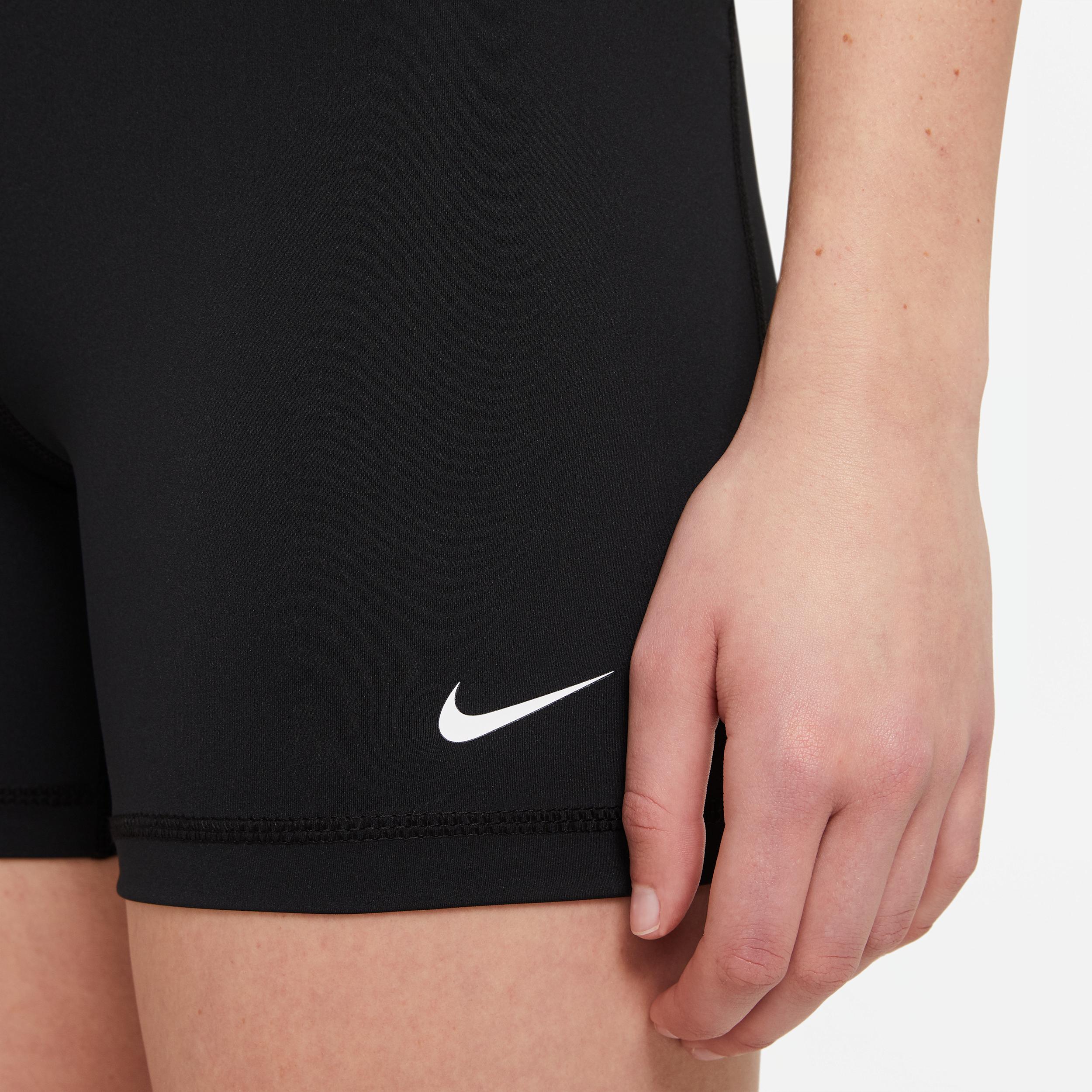 Womens Nike Pro 365 5 Shorts | CZ9831-010 Product Image