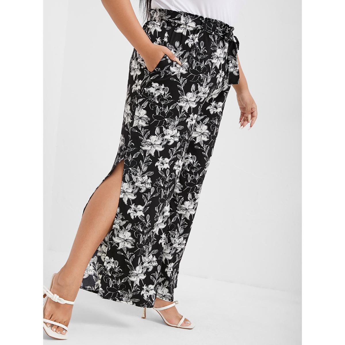 Plus Size Floral Print Pocket Split Straight Pants Women Black Elegant Wide Leg High Rise Dailywear Pants BloomChic 12/L Product Image