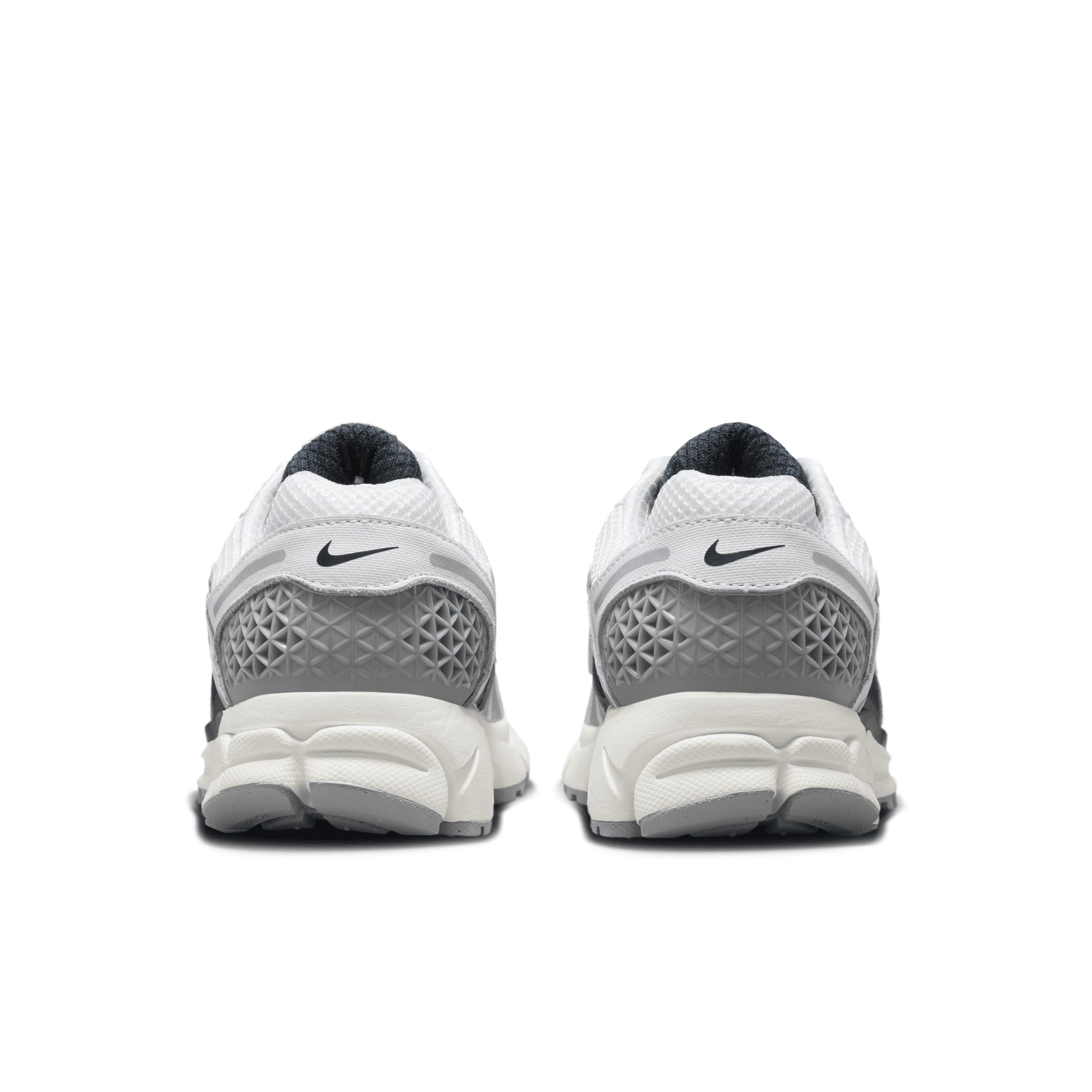 Nike Zoom Vomero 5 Women's Shoes Product Image
