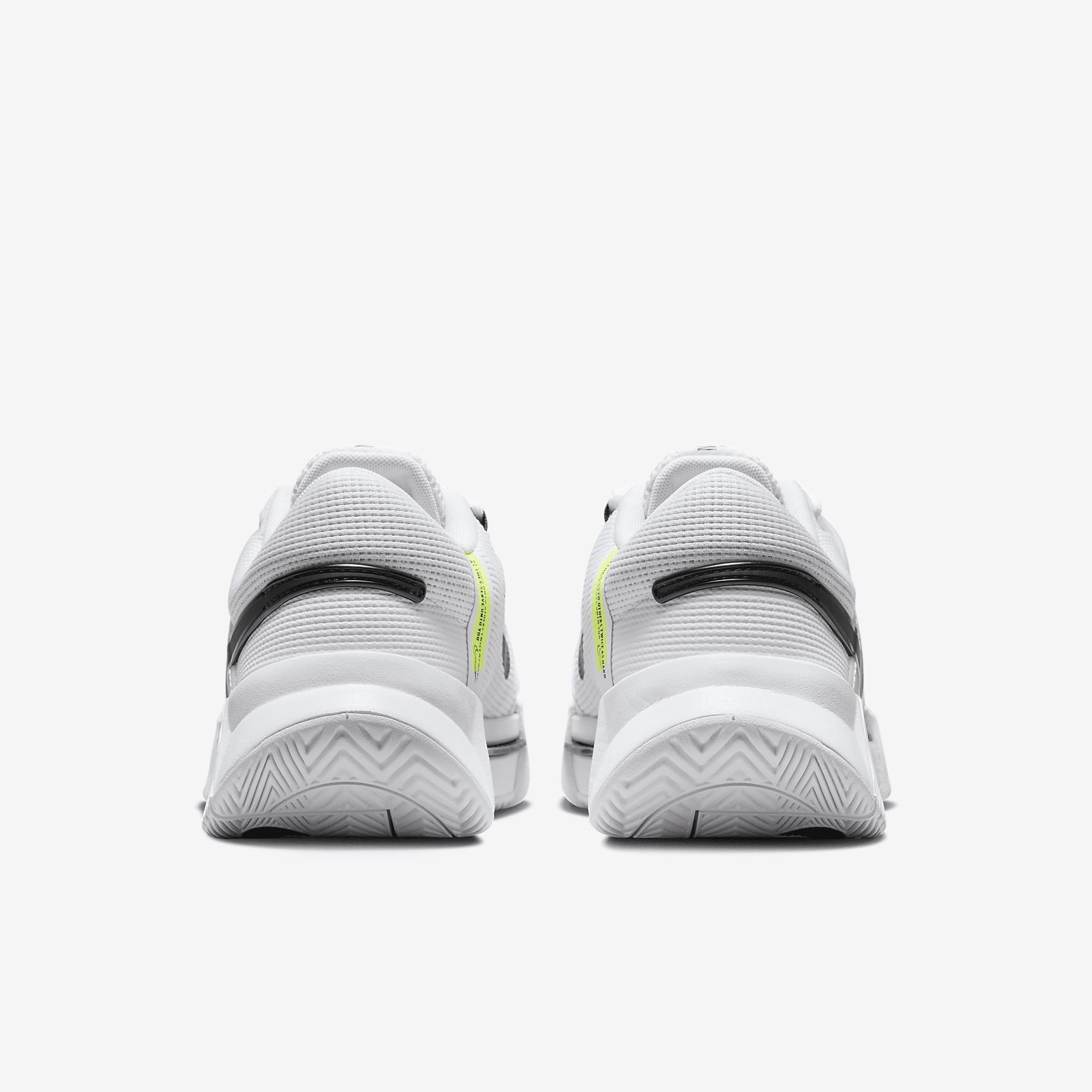 Nike Women's Zoom GP Challenge 1 Hard Court Tennis Shoes Product Image