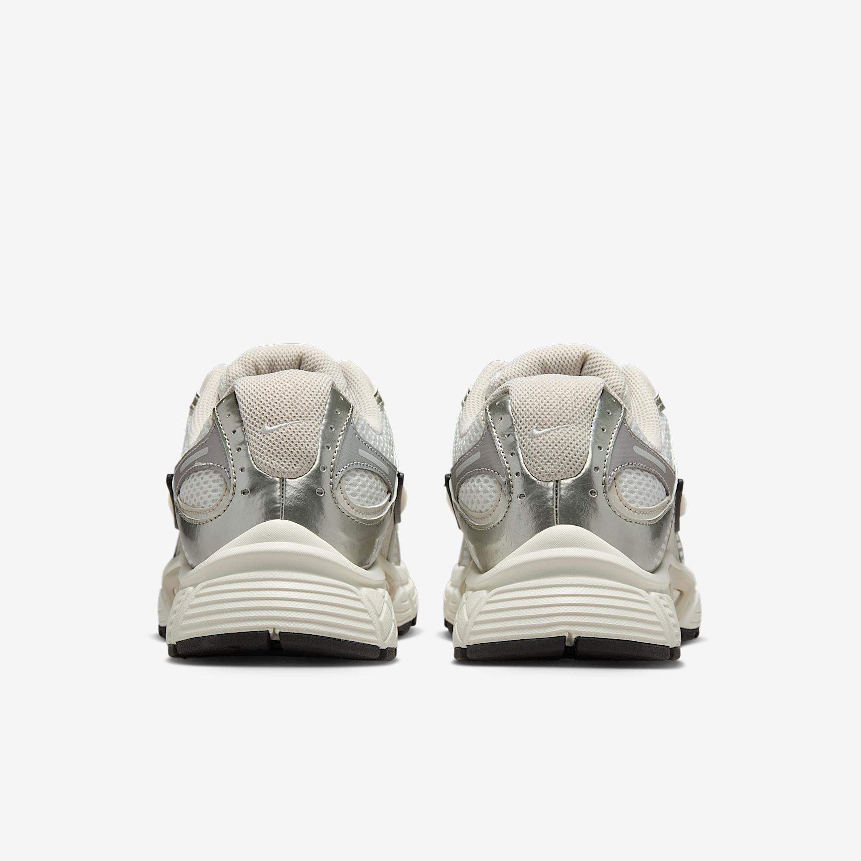 Nike Womens V5 RNR Shoes with Reflective Accents | HQ7901-107 Product Image