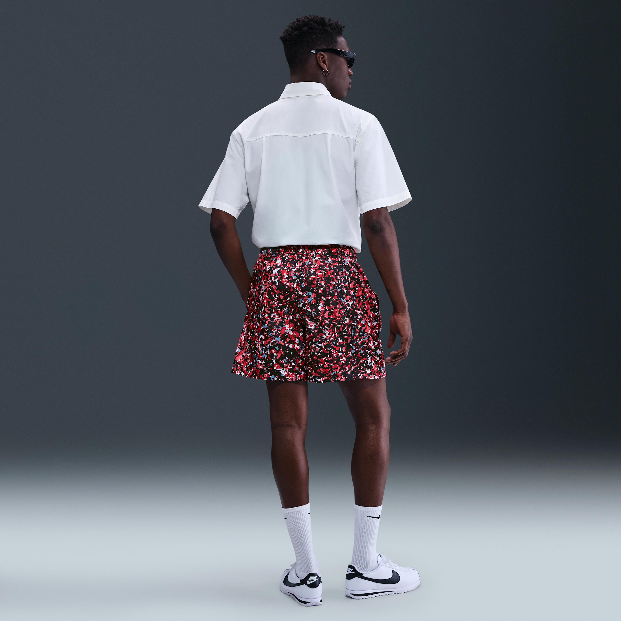 Mens Nike Sportswear Club Woven Shorts | IF8502-657 Product Image