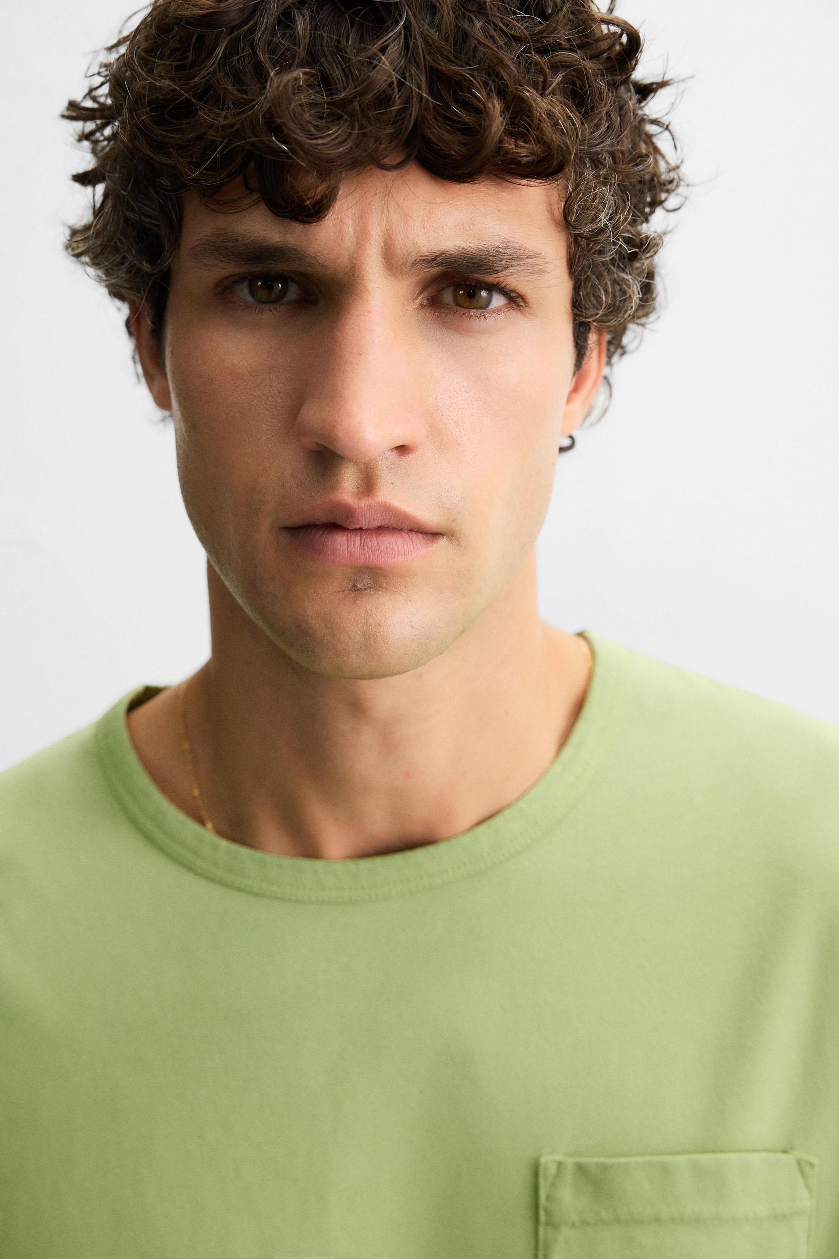 WASHED POCKET T-SHIRT Product Image