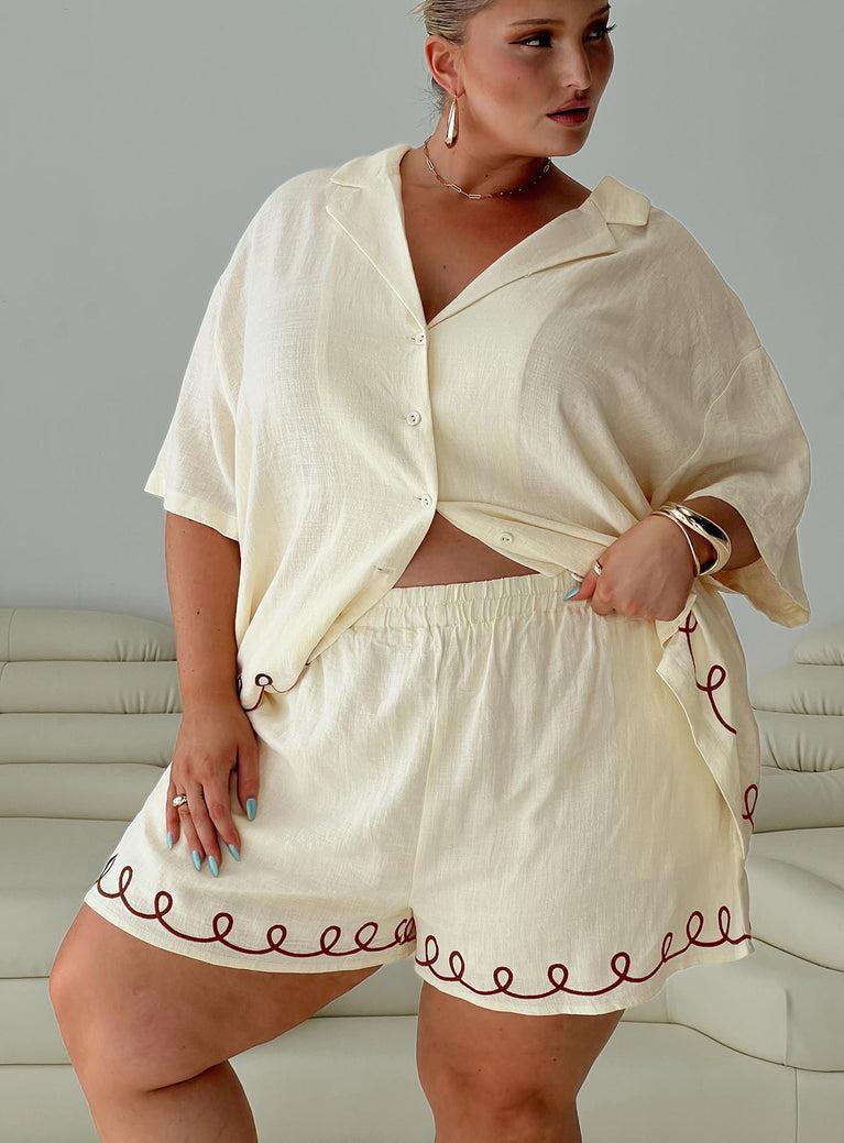 Jamari Linen Blend Shorts Cream / Brown Curve Product Image