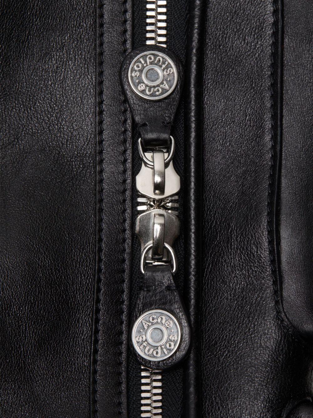 zip-fastening leather shoulder bag Product Image