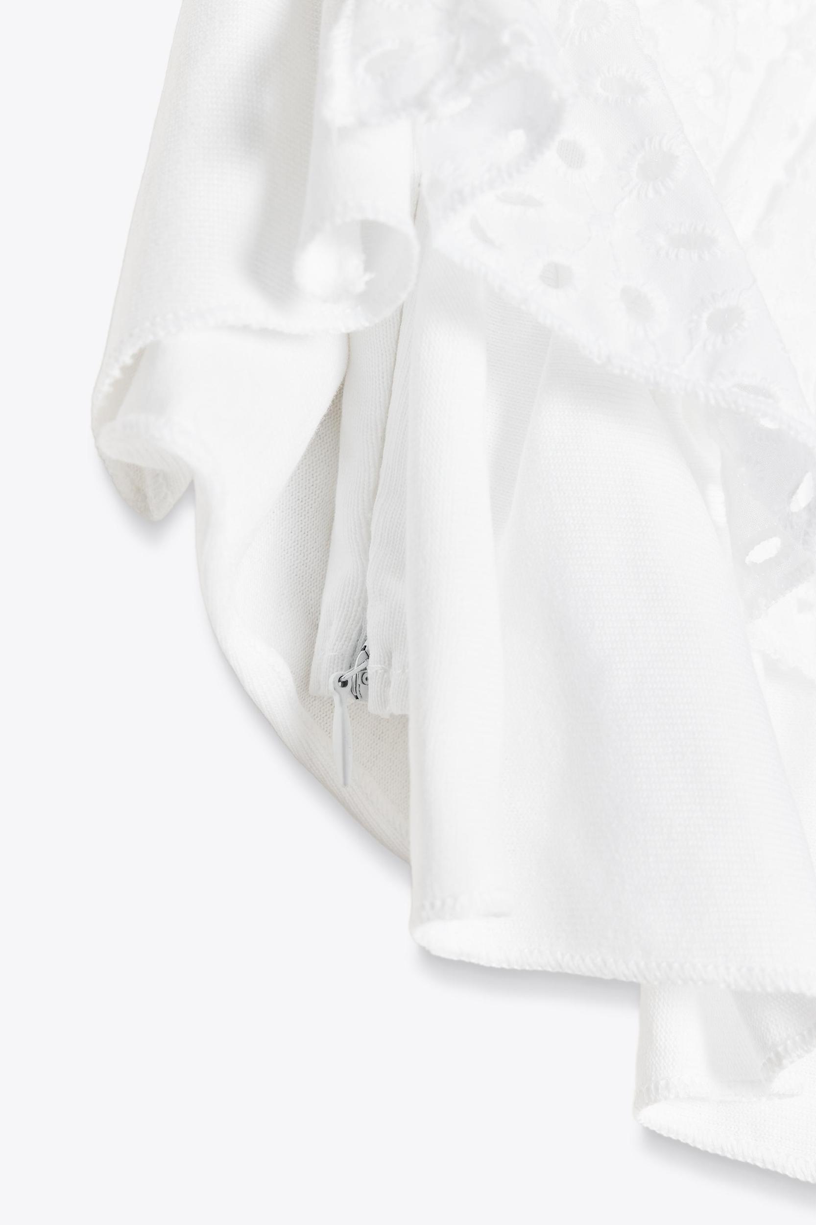 HALTER RUFFLE TOP Product Image