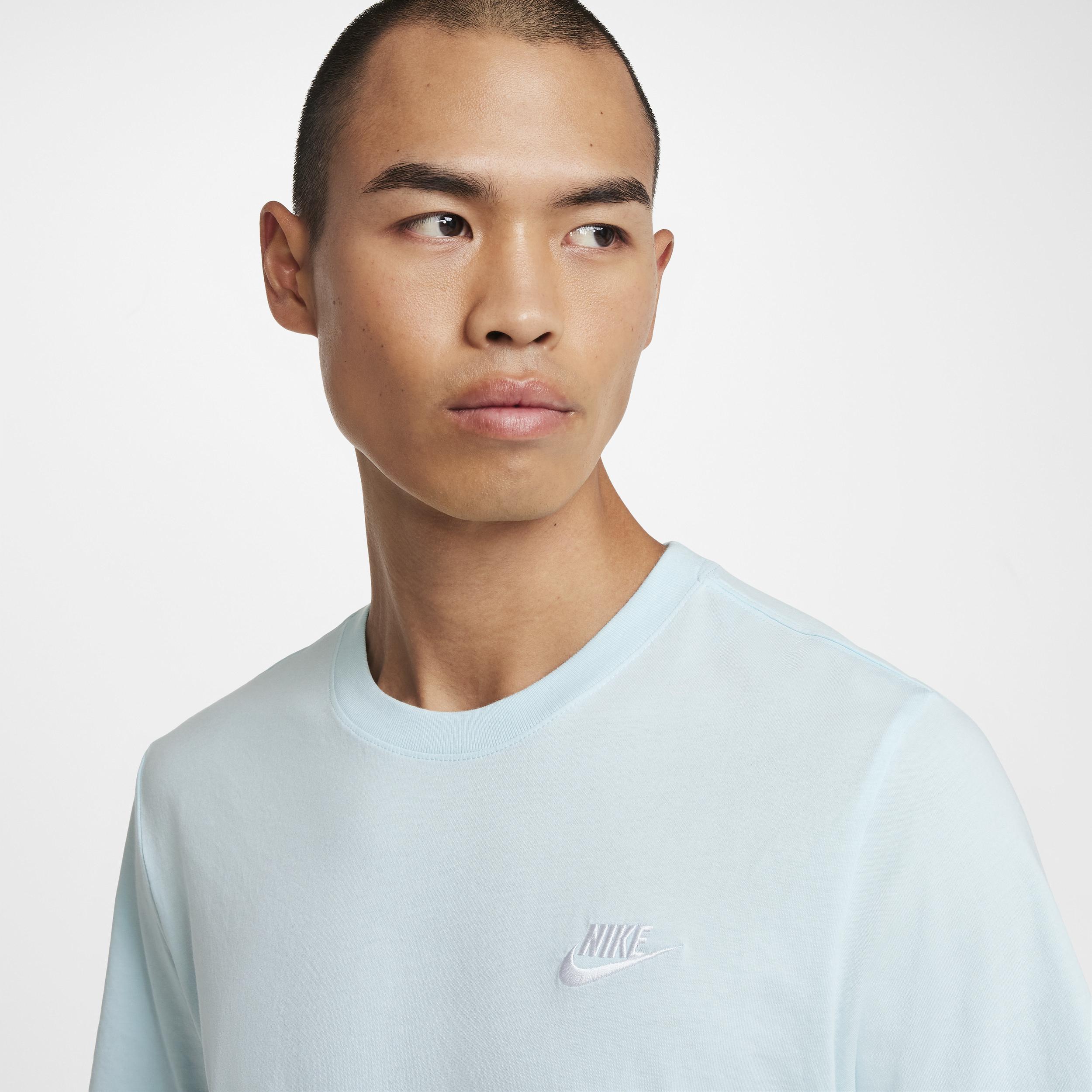 Nike Sportswear Club Men's T-Shirt Product Image