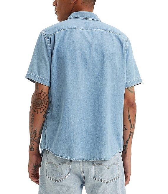 Levi's® Classic Fit Short Sleeve Chambray Woven Shirt Product Image