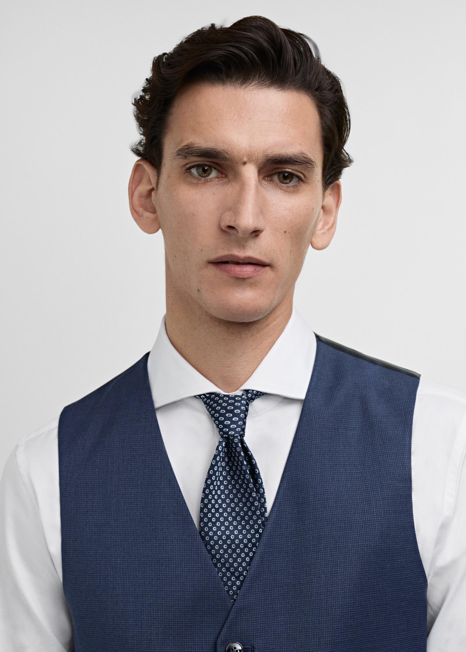 Paris super slim-fit suit vest - Men | MANGO USA Product Image