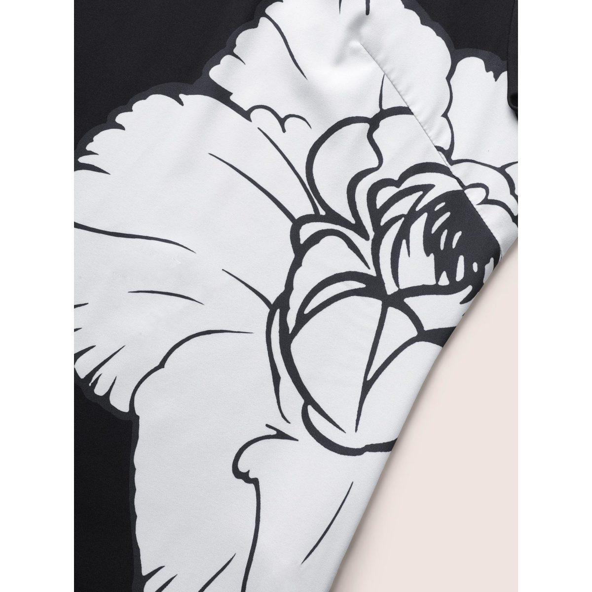 Plus Size Black Carnation Print Contrast Ruffle Sleeve Blouse Women Elegant Short sleeve V-neck Everyday Blouses BloomChic 22-24/3X Product Image