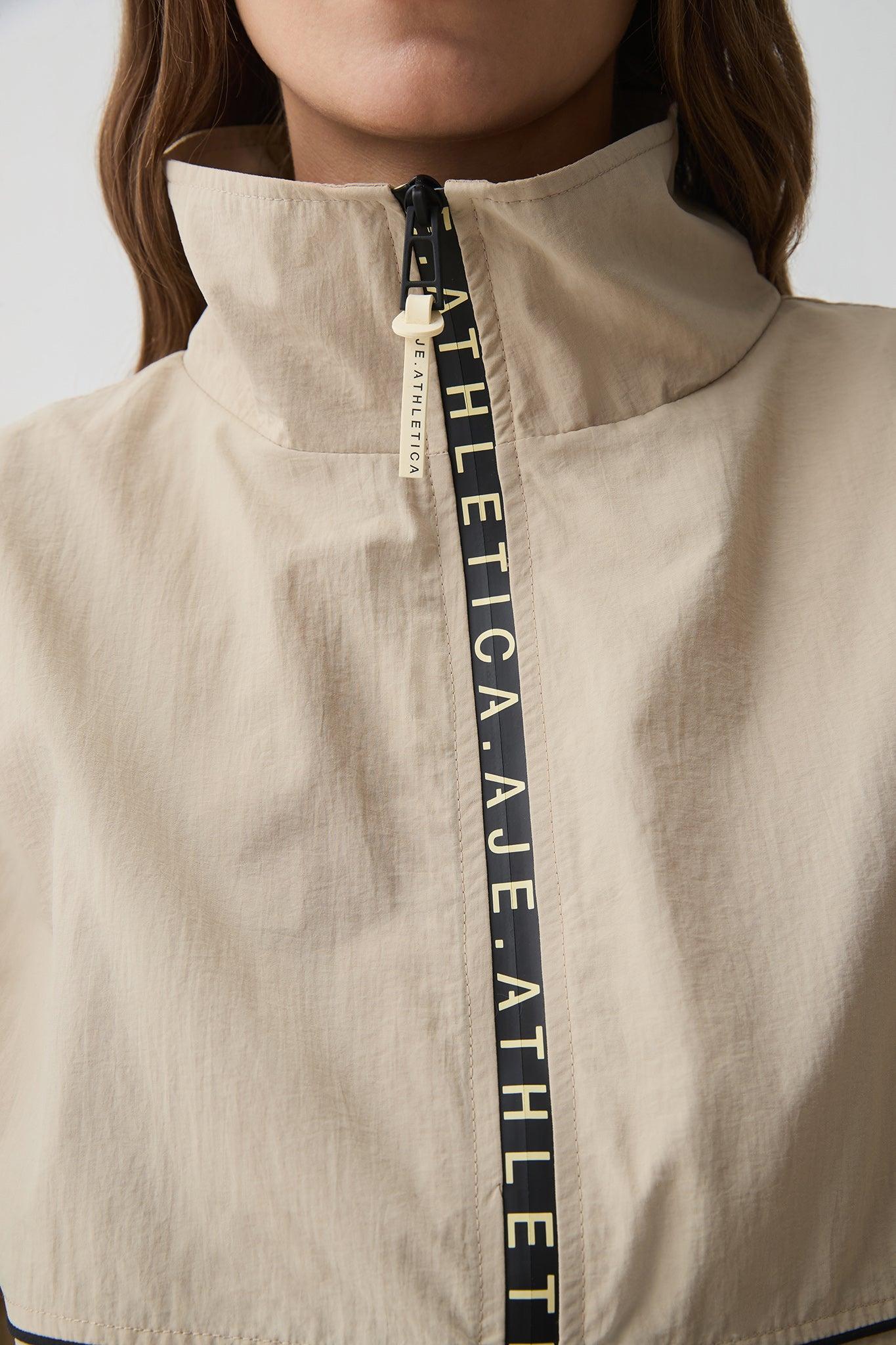 Cropped Spray Jacket 745 Product Image