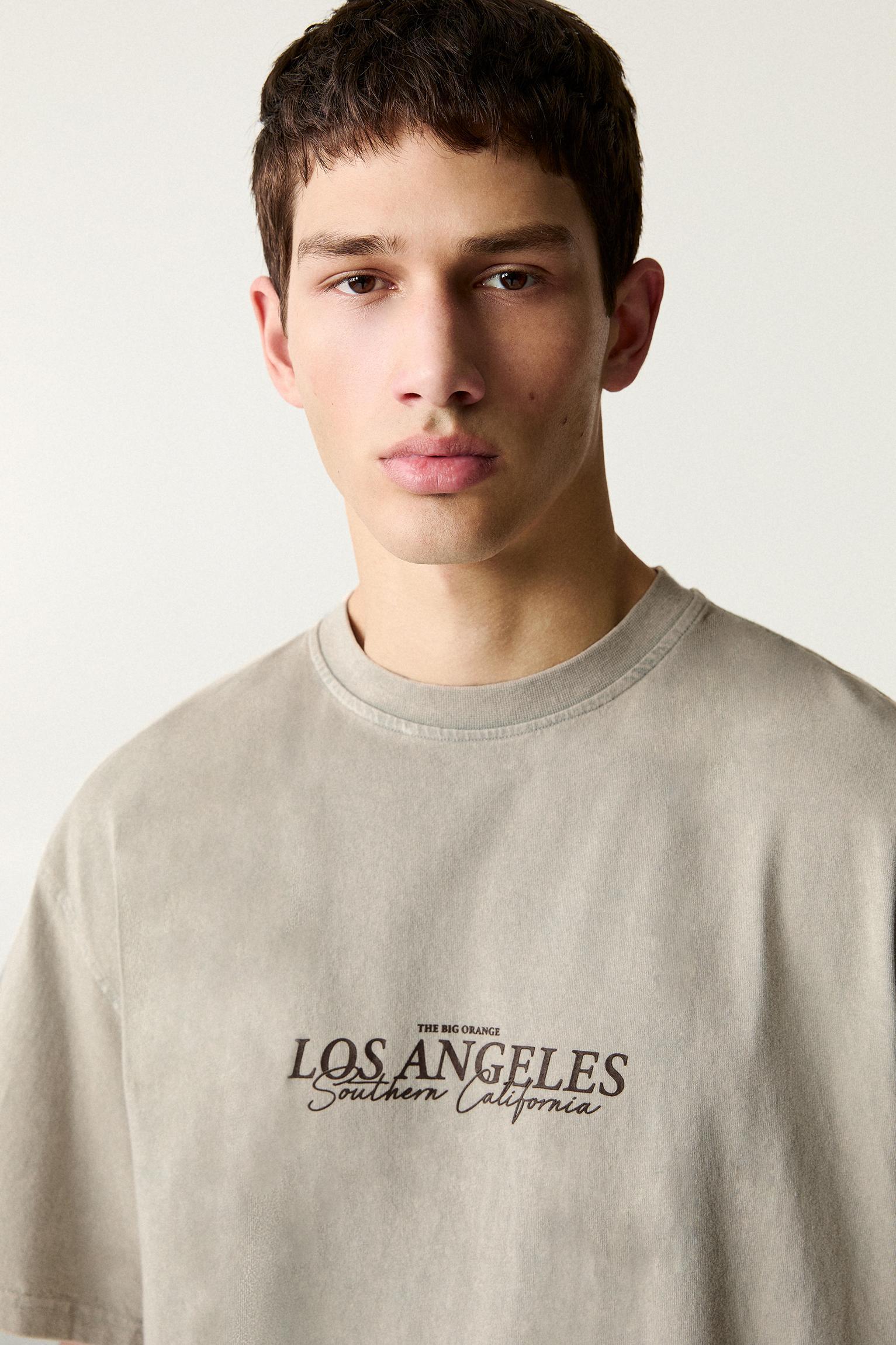 Los Angeles T-shirt Product Image