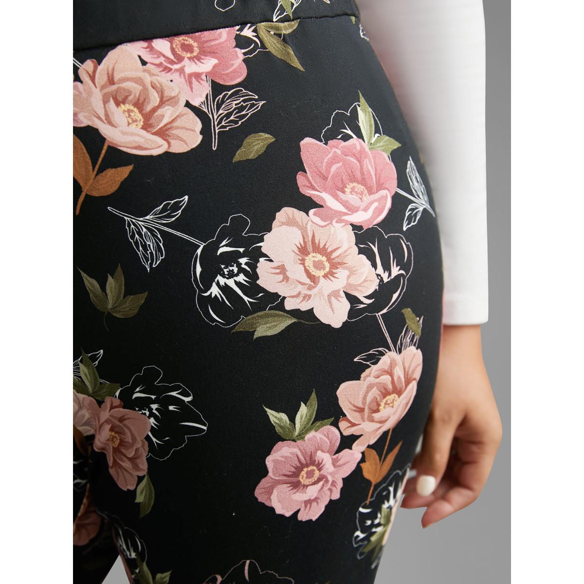 Plus Size Floral Mid Rise Skinny Leggings Women BlackFlower Elegant Medium stretch Skinny Mid Rise Everyday Leggings BloomChic 14-16/1X Product Image
