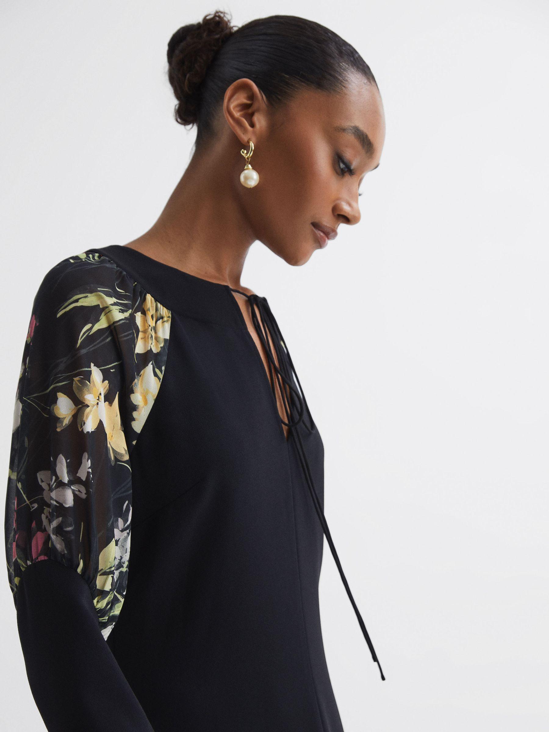 Florere Print Sleeve Midi Dress in Black Product Image