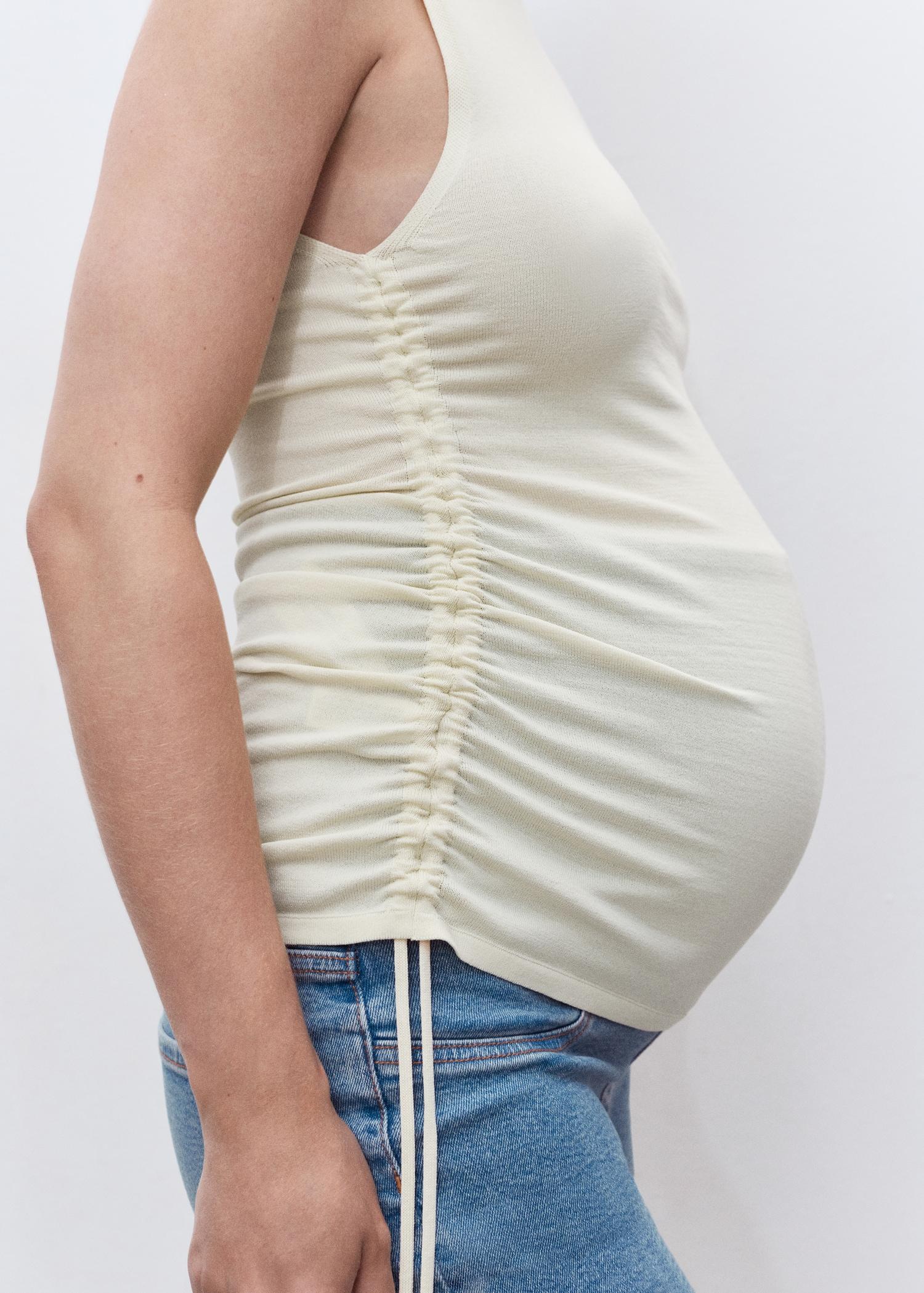 Maternity flared cropped jeans - Women | MANGO USA Product Image