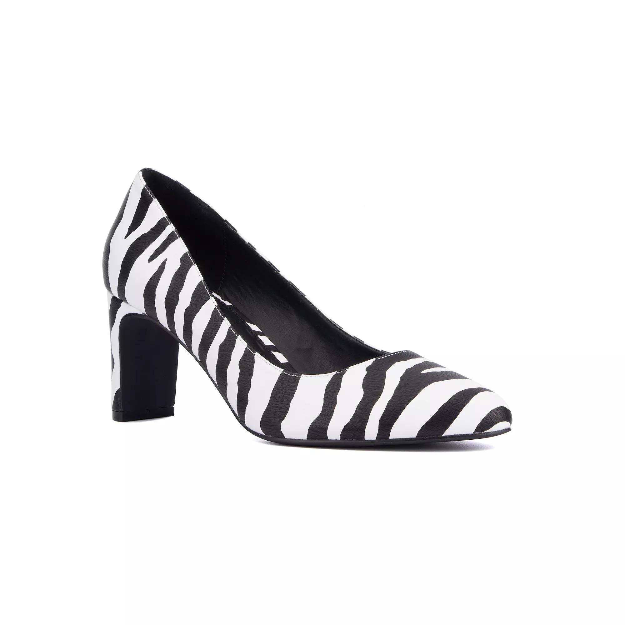 Fashion to Figure Hope Women's Wide Width Pumps,  Product Image