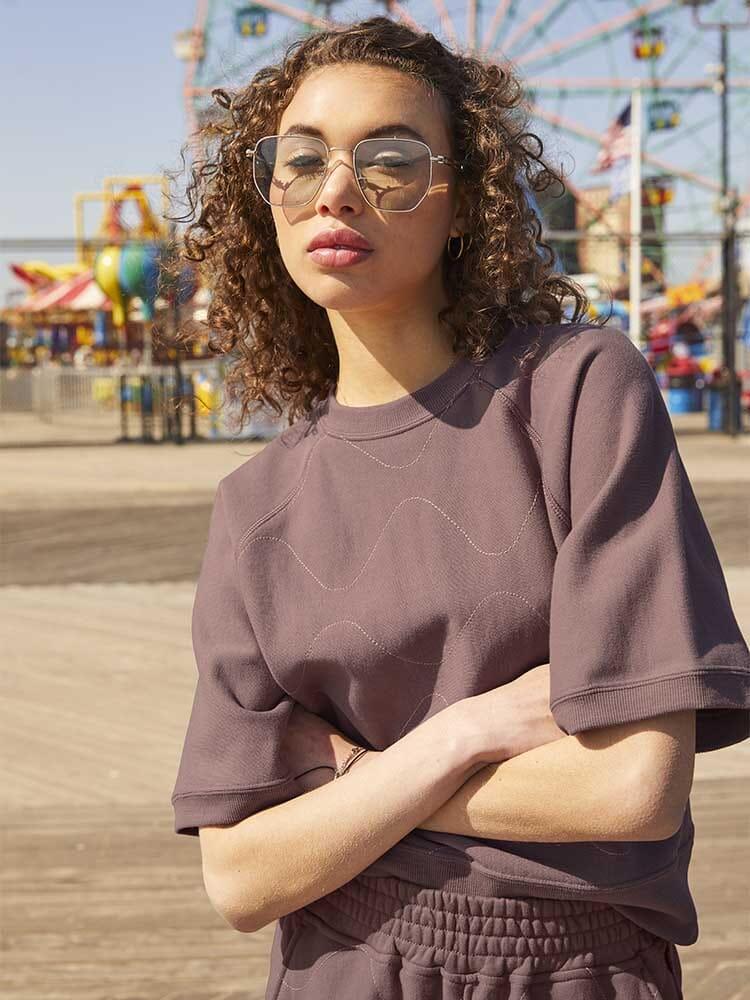 WOMEN'S SHORT SLEEVE QUILTED SWEATSHIRT Product Image