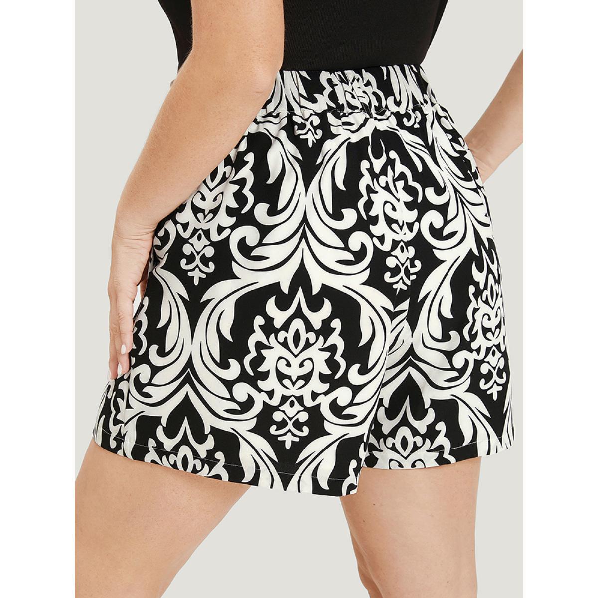 Plus Size Boho Print Button Fly Pocket High Rise Shorts Women Multicolor Elegant Pocket Dailywear Shorts BloomChic 14-16/1X Product Image