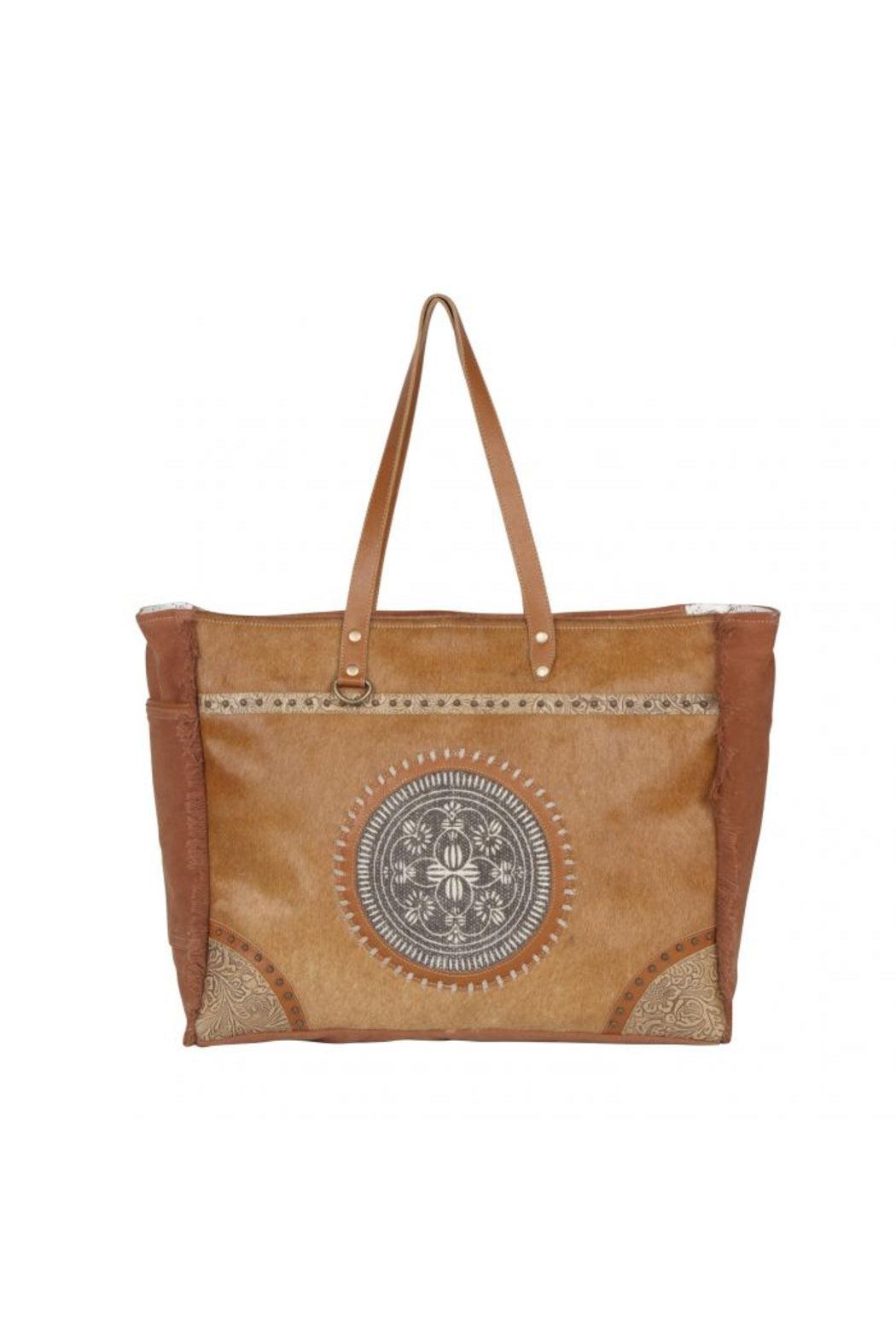 Woodsy Medalion Weekender Product Image