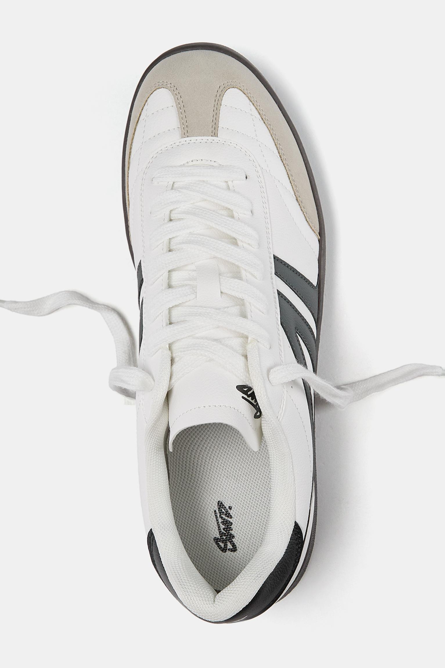 Retro sneakers Product Image