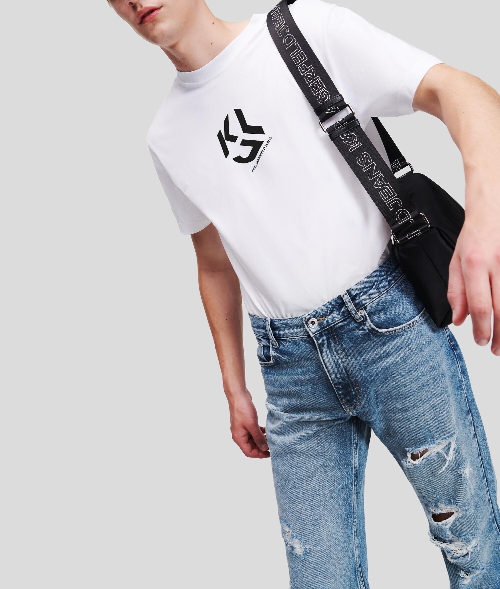 DISTRESSED STRAIGHT JEANS Product Image