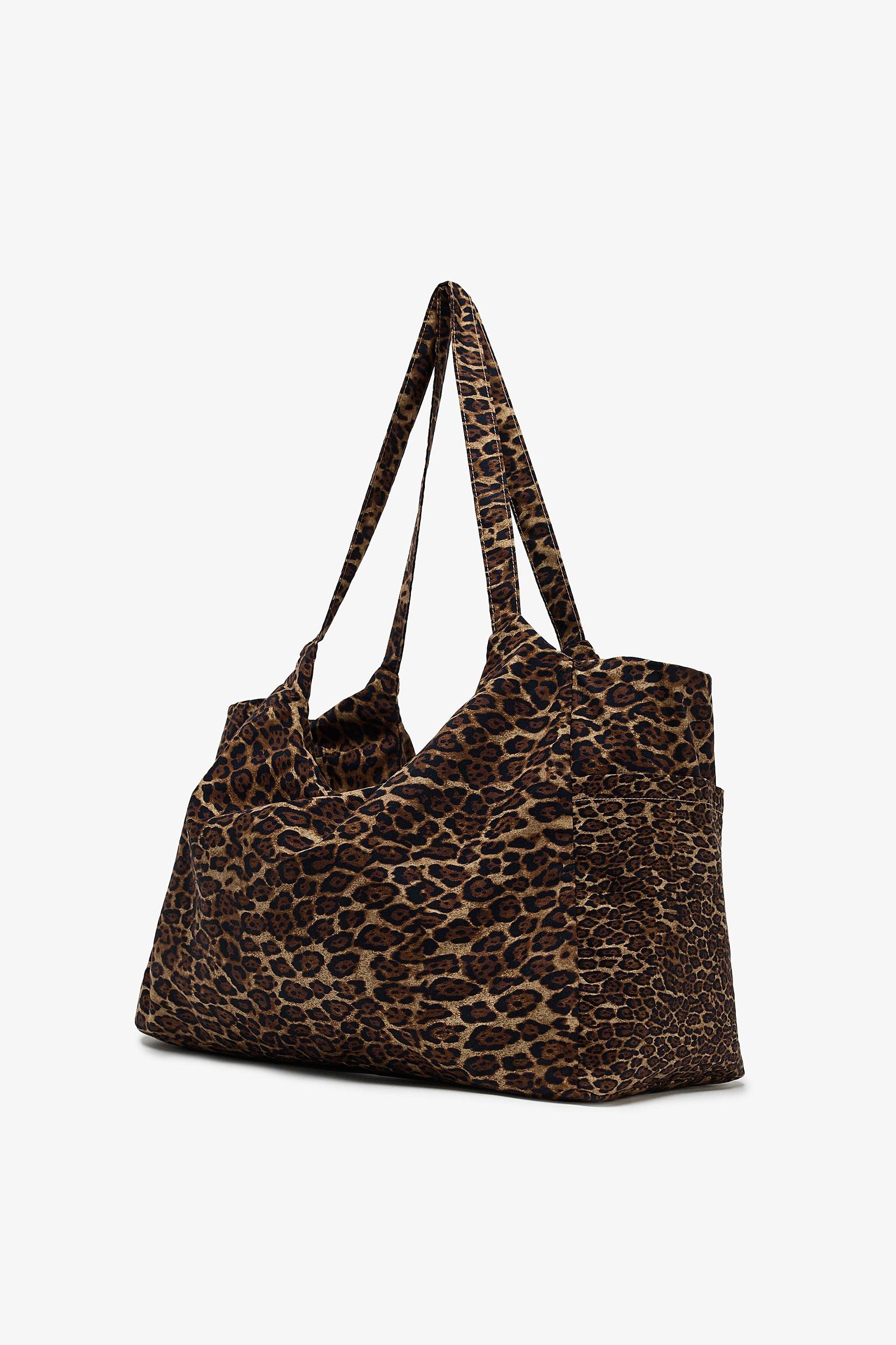 ANIMAL PRINT LARGE COTTON BAG Product Image